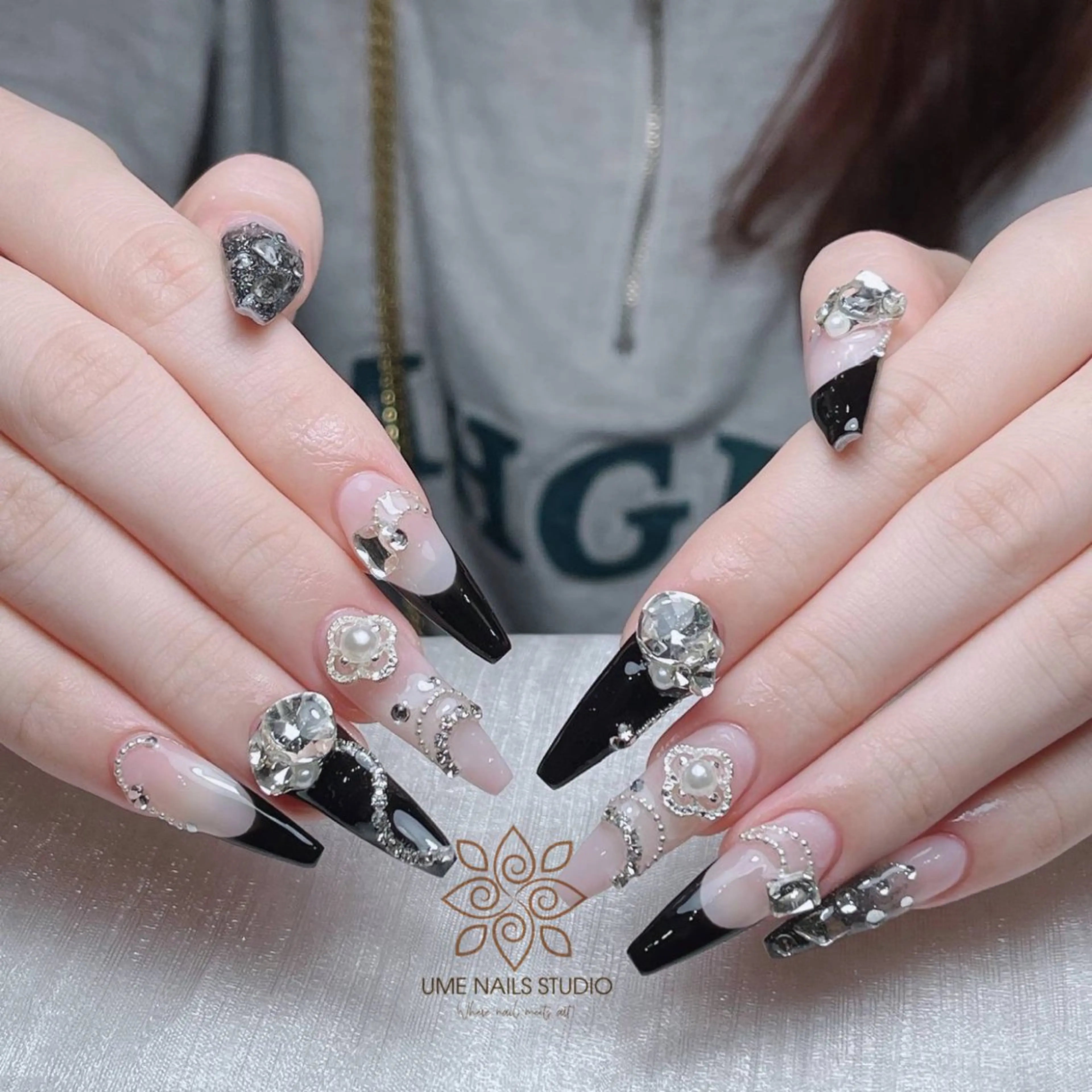 ネイル チークネイル クリアネイル ガーリー キラキラネイル 韓国ネイル ハンドネイル Ume Nail Studioのネイルデザイン