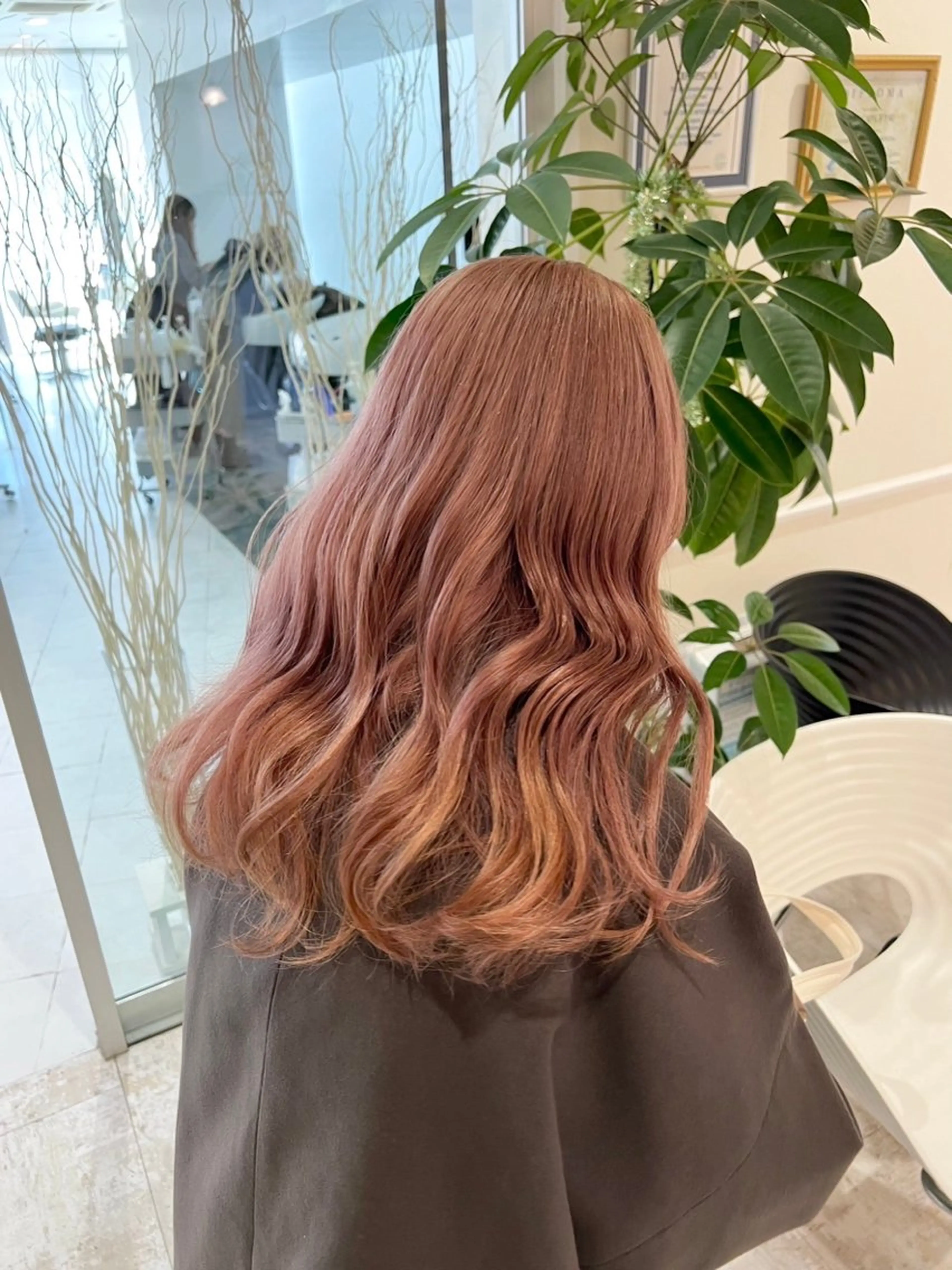 カラー LUCK by eim所属・成瀬 葵のヘアスタイル