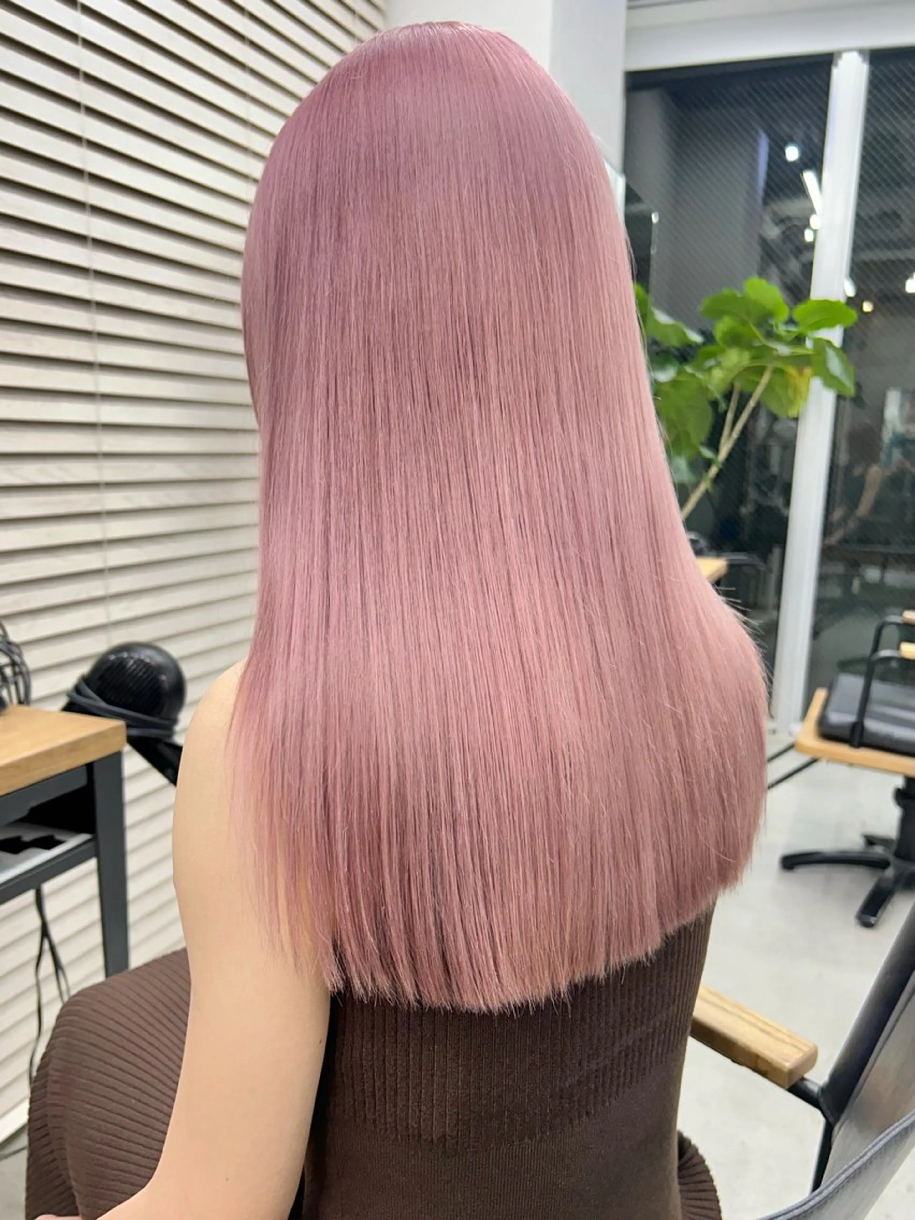 ロング カラー ピンクカラー カット ヘアカラー トリートメント 🧸艶々韓国ヘア 🧁mizunaのヘアスタイル