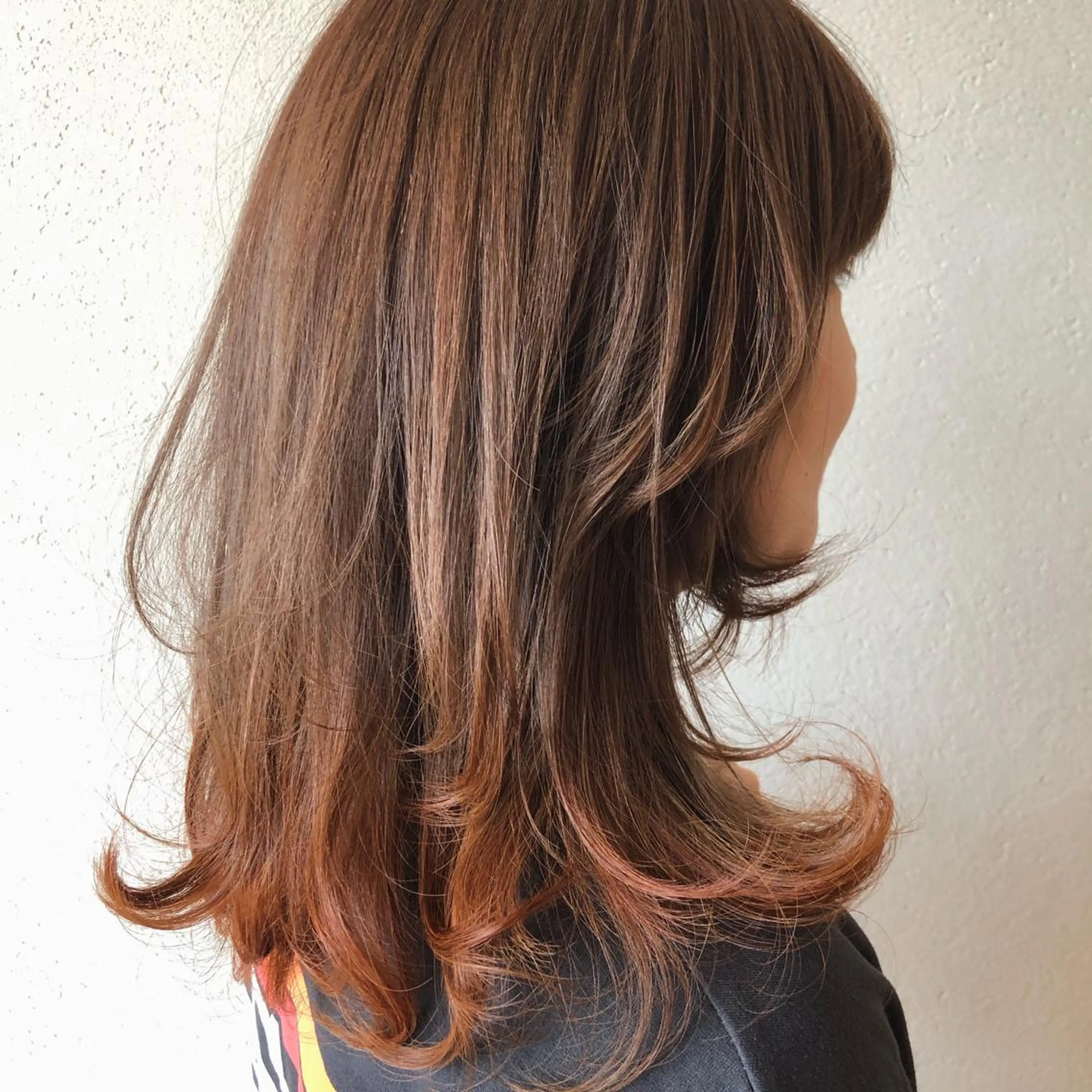 セミロング カラー ベージュカラー グラデーションカラー オレンジ オレンジベージュ ウルフカット ヘアカラー YAWN所属・YAWN《ヨウン》 Yucaのその他イメージ