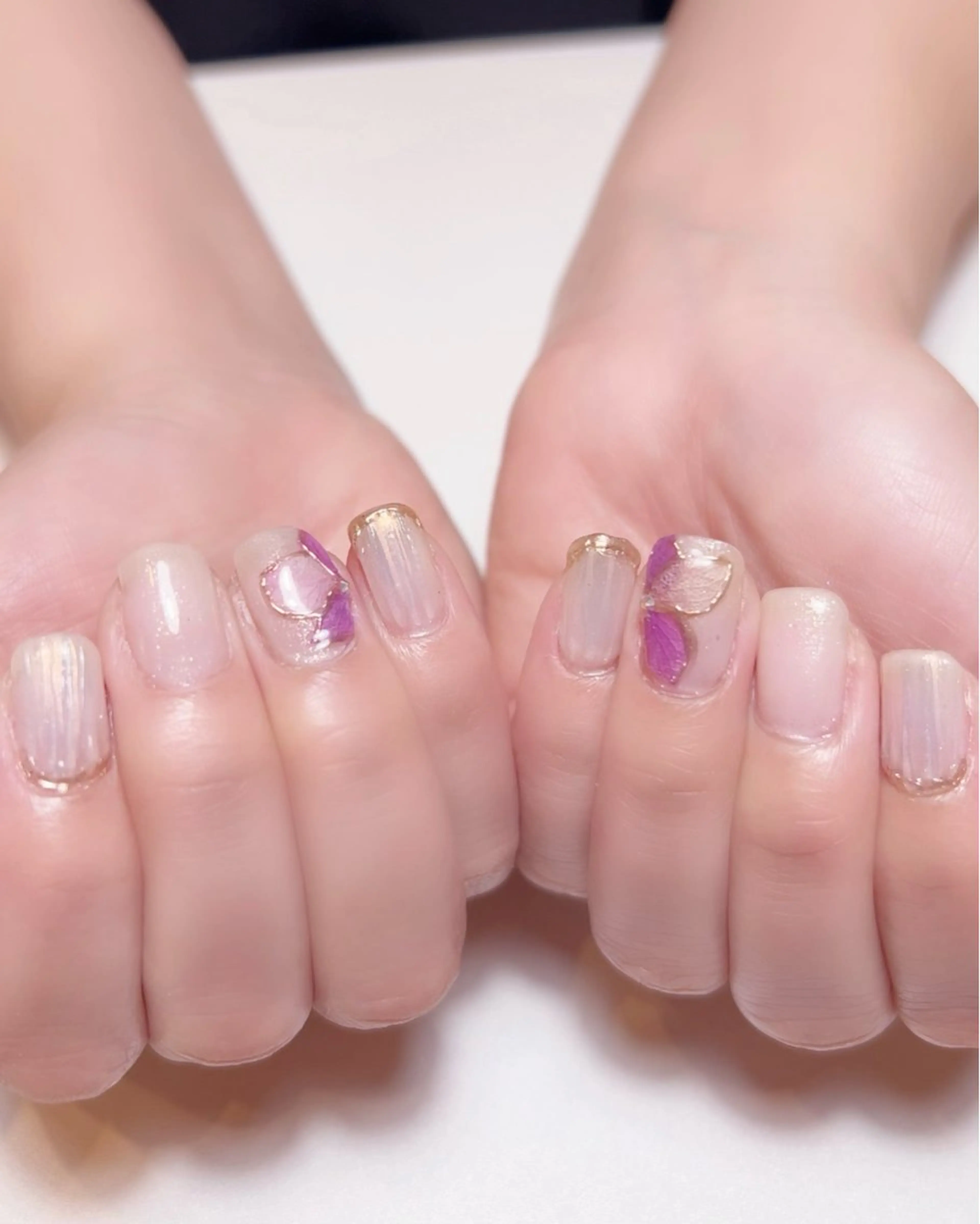 ネイル オーロラネイル ミラーネイル ハンドネイル Peach nail 🍑kaoriのネイルデザイン