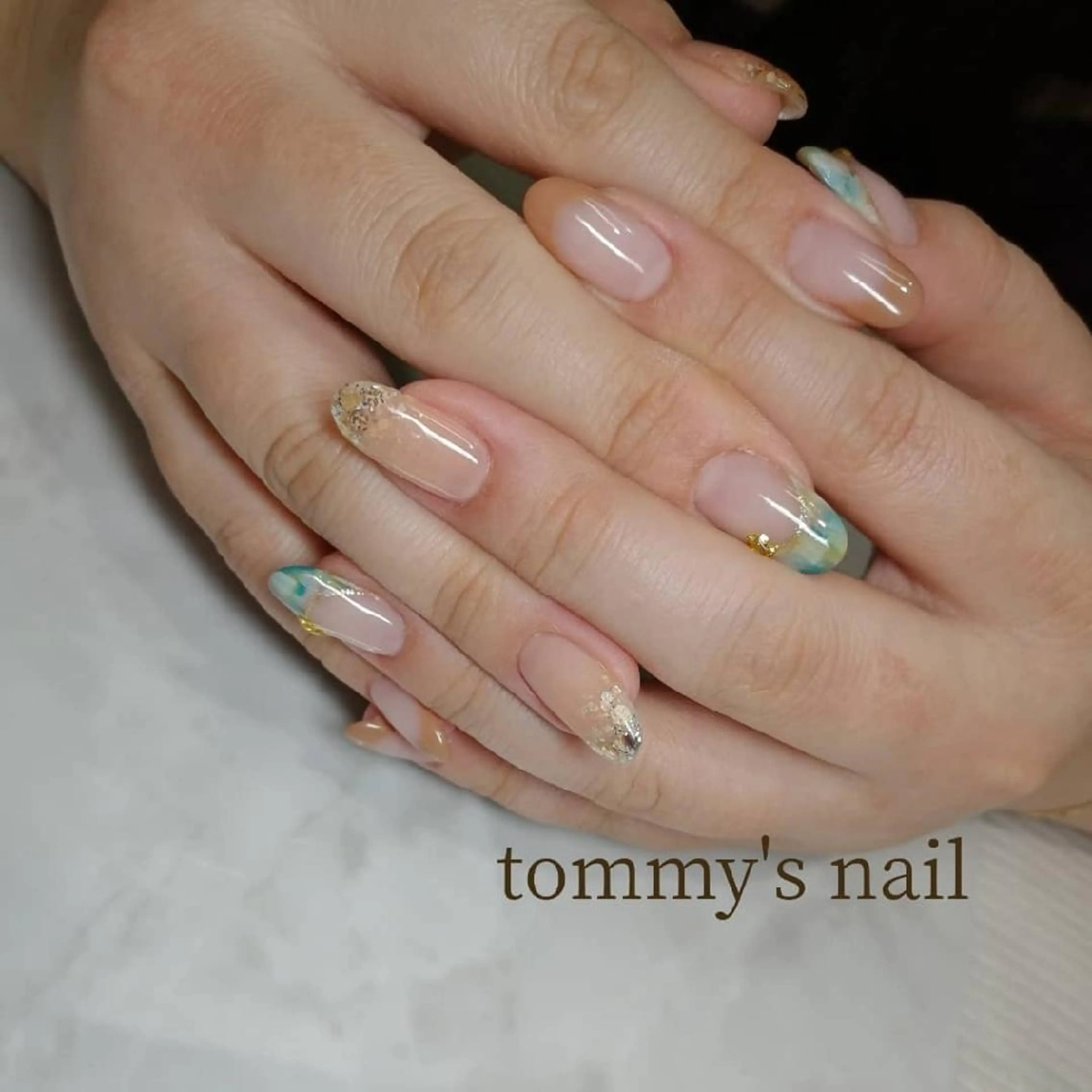 ネイル フレンチネイル tommy's nail所属・福岡/若よもぎ蒸し 全身美容が叶うサロンのネイルデザイン
