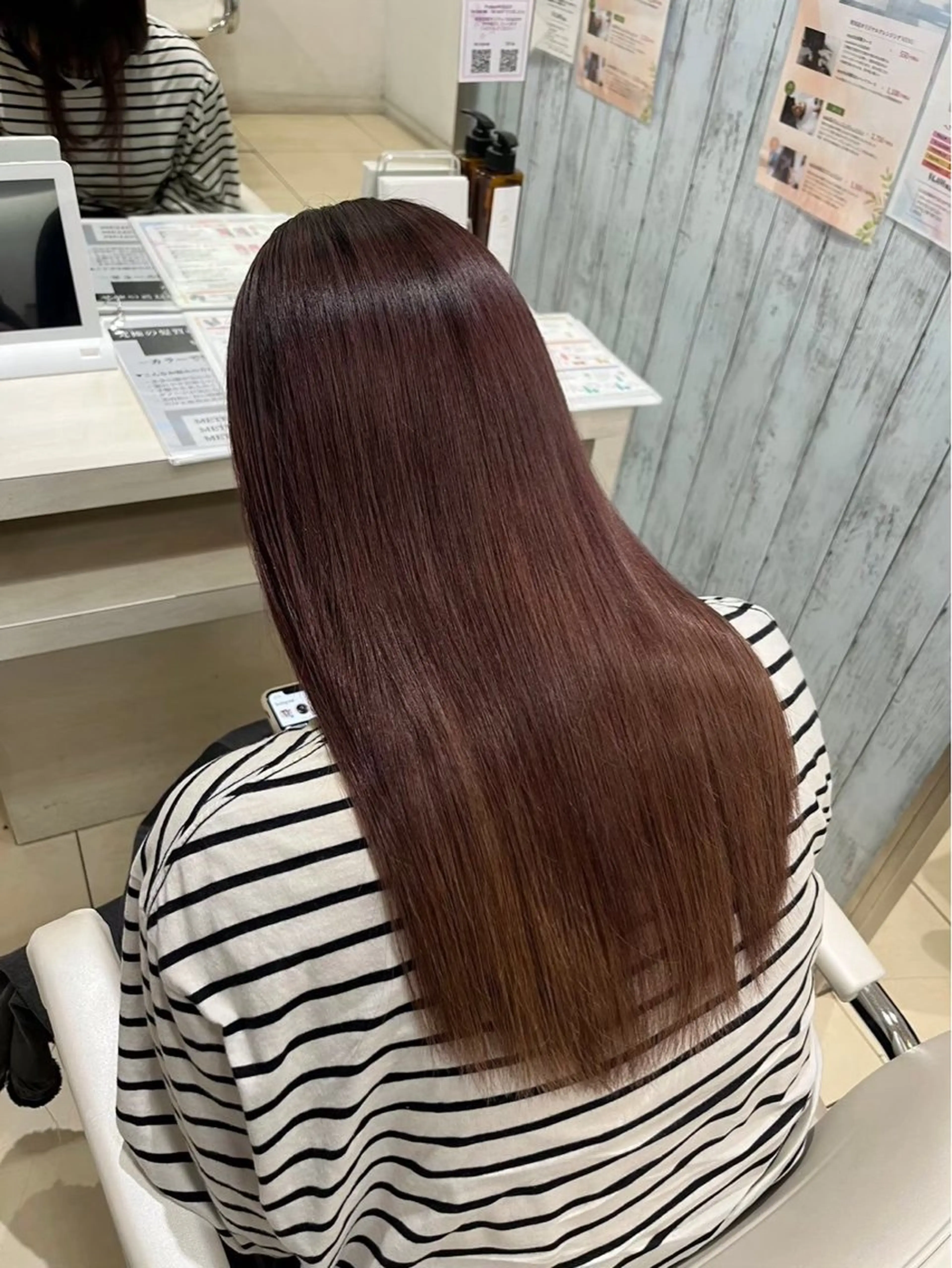 ロング カラー ブラウンカラー チョコレートブラウン まとまらない髪に🌼 髪質改善｜長島 彩瑛のヘアスタイル