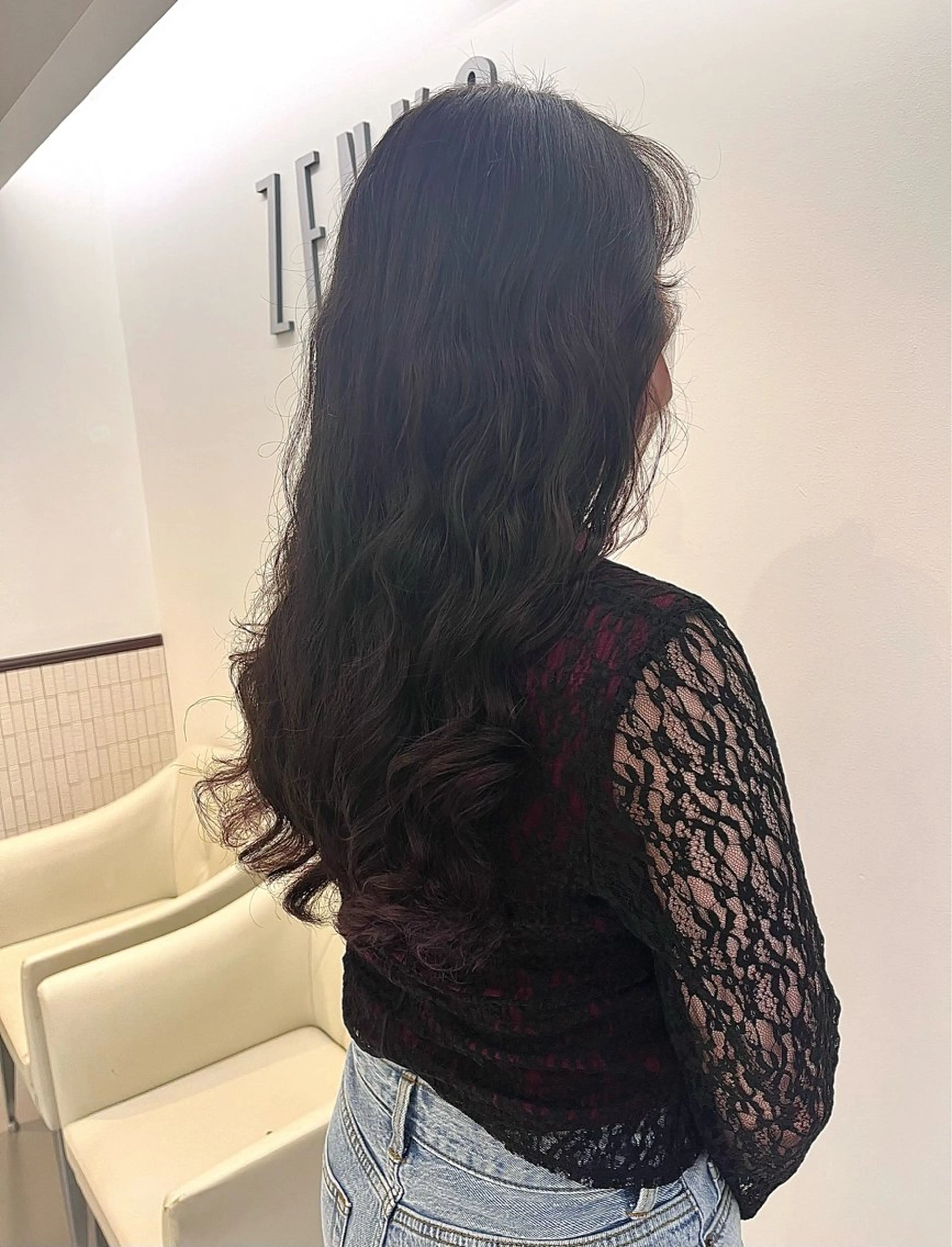 ロング コテ巻き風パーマ 藤澤　知彌のヘアスタイル