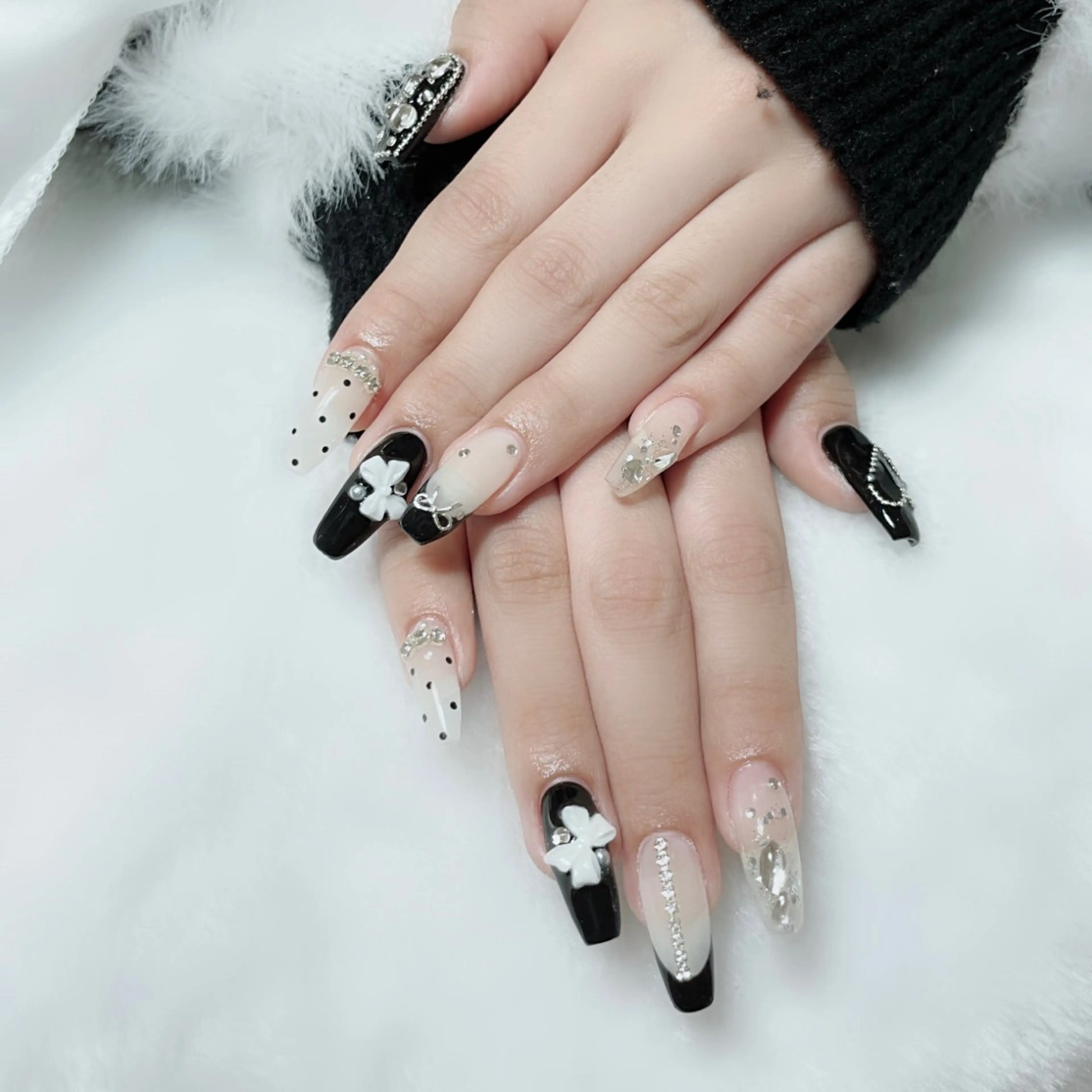 ネイル Amina nail salonのネイルデザイン