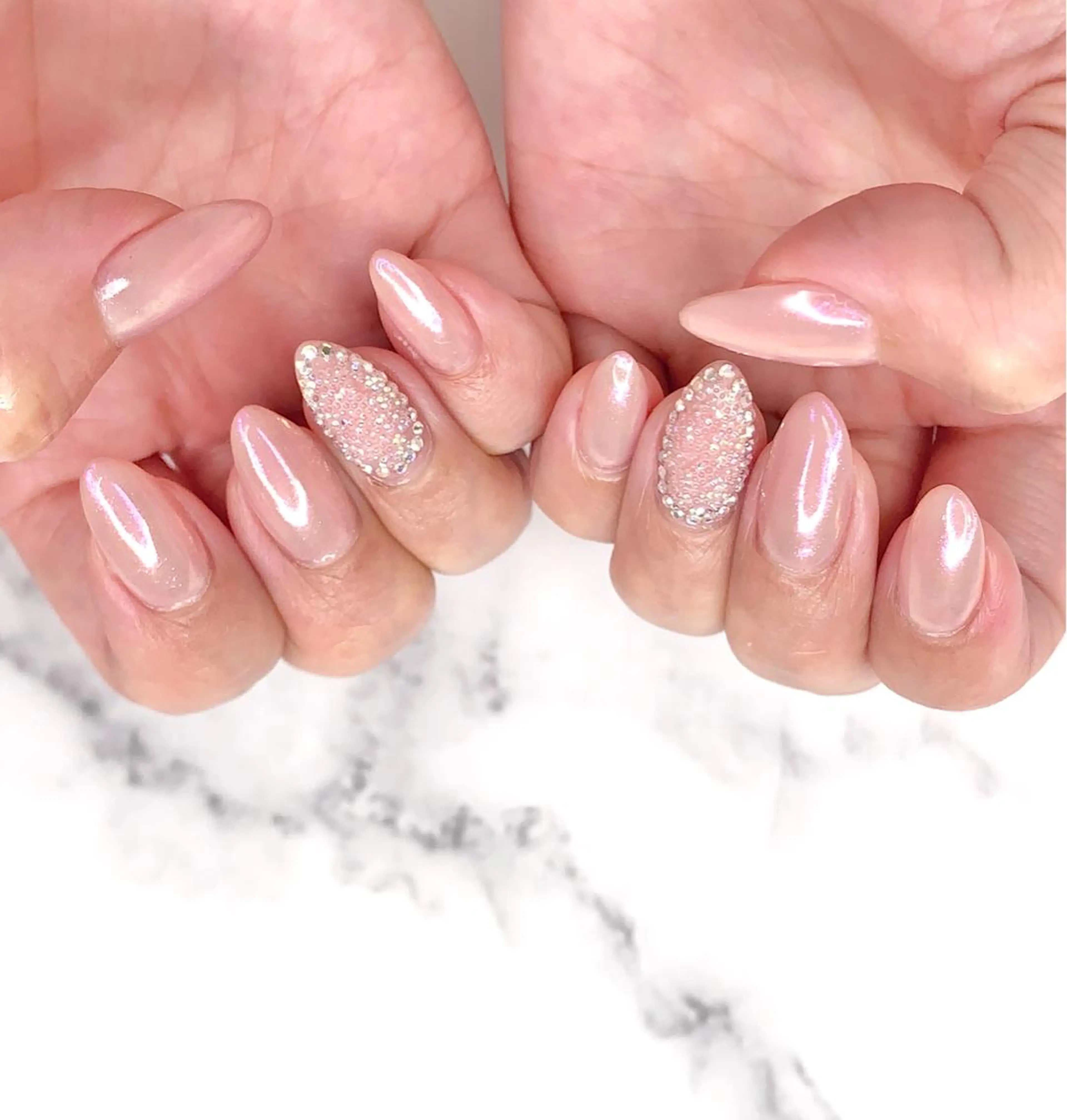 セミロング ネイル キラキラネイル ミラーネイル ピンク シンプルネイル ハンドネイル R nailのネイルデザイン