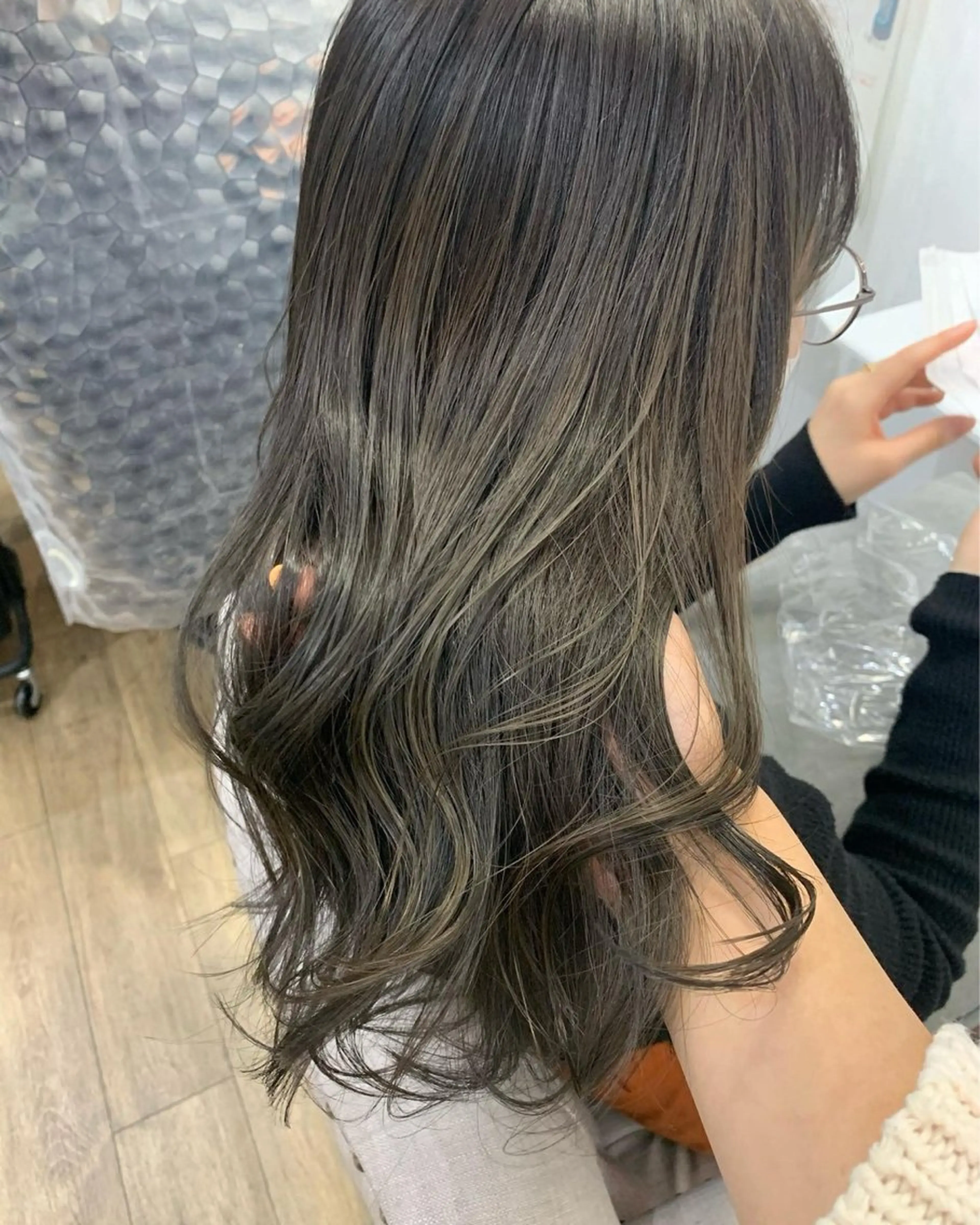 ロング ラベンダーベージュ トリートメント ヘアカラー トリートメント Risa🐈‍⬛/ グレージュ/透明感のヘアスタイル