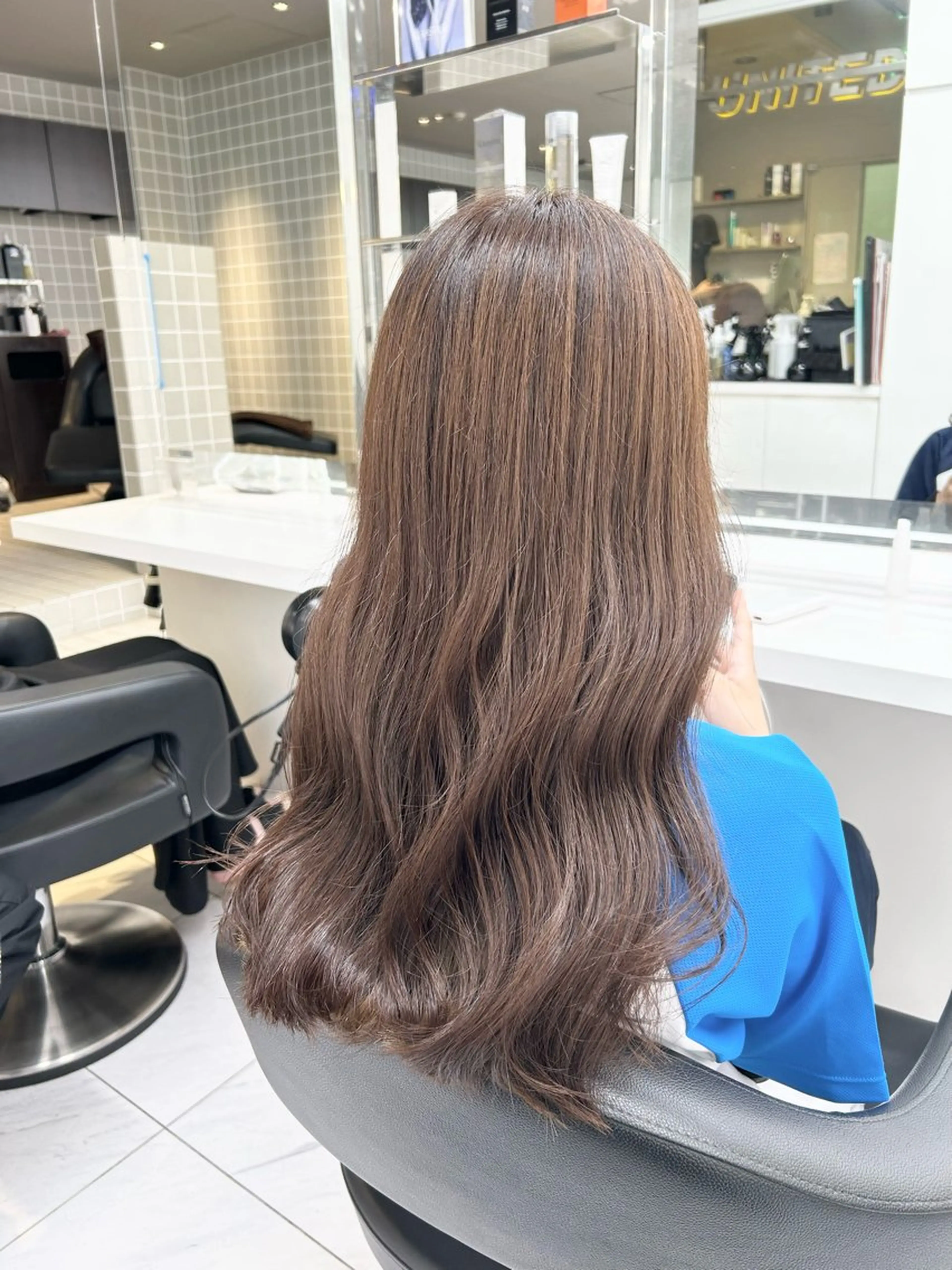 ロング カラー パーマ ヘアアレンジ メンズ カット ヘアカラー トリートメント 🦋透明感グレージュ /韓国レイヤー🦋のヘアスタイル