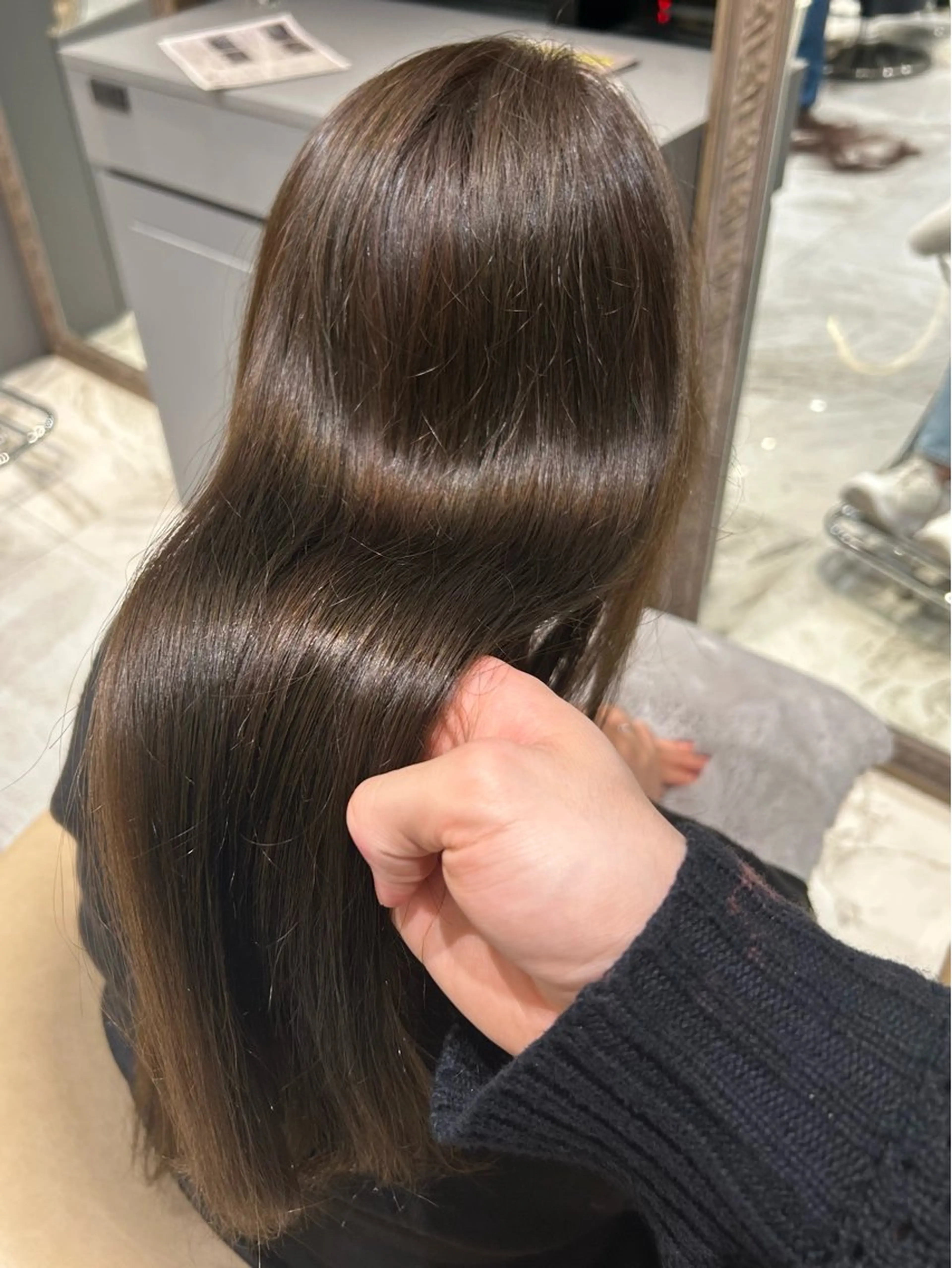 ロング カラー ヘアカラー トリートメント ブリーチで叶える透明 感カラーTakeruのヘアスタイル