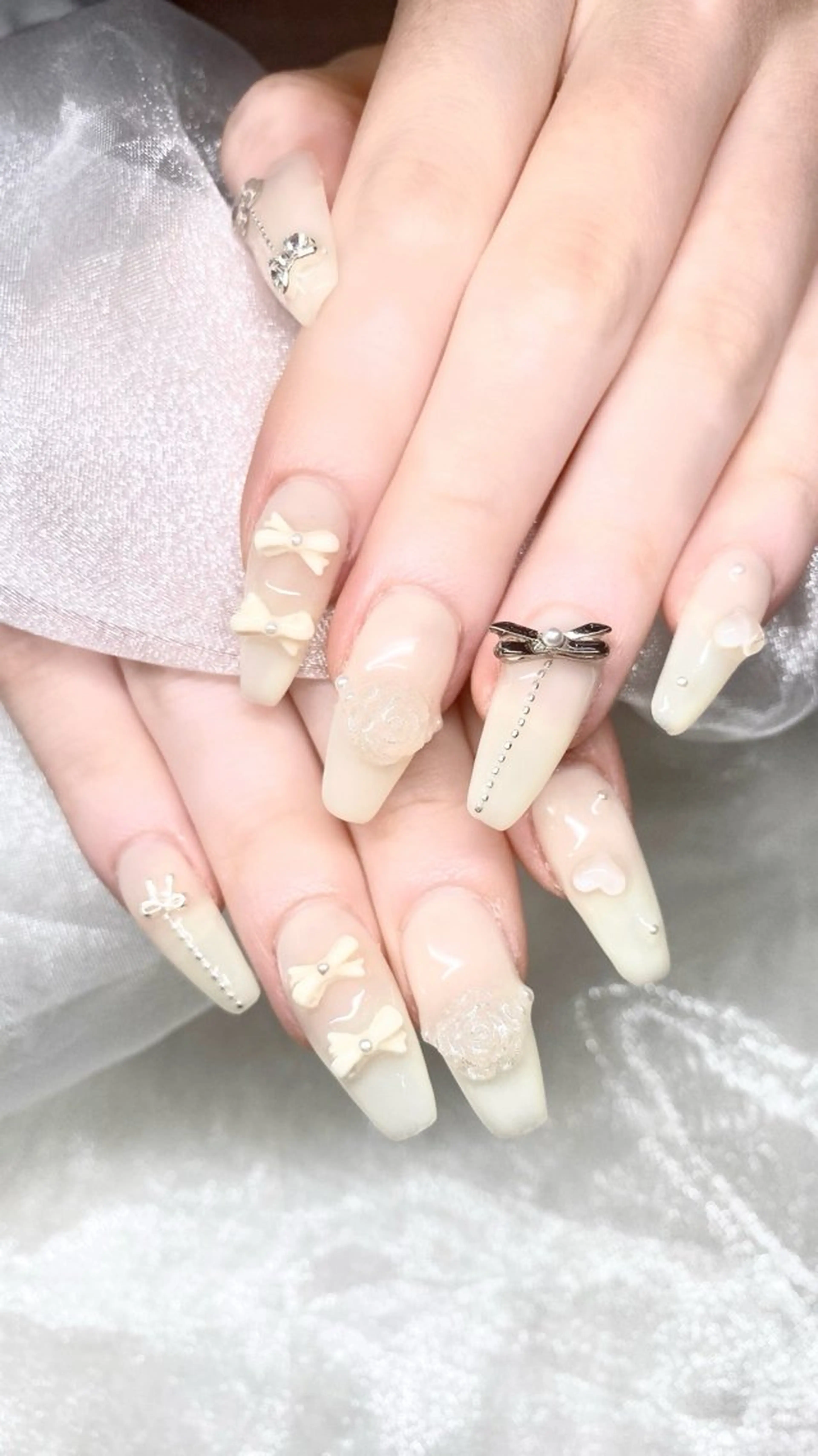 ネイル 長さ出し ネイルチップ ハンドネイル ハンドケア Hi Beauty 渋谷(ネイル、ハイパーナイフ6、脂肪れいきゃく、マッサージ＆エステサロン)所属・Hi beauty 渋谷のネイルデザイン