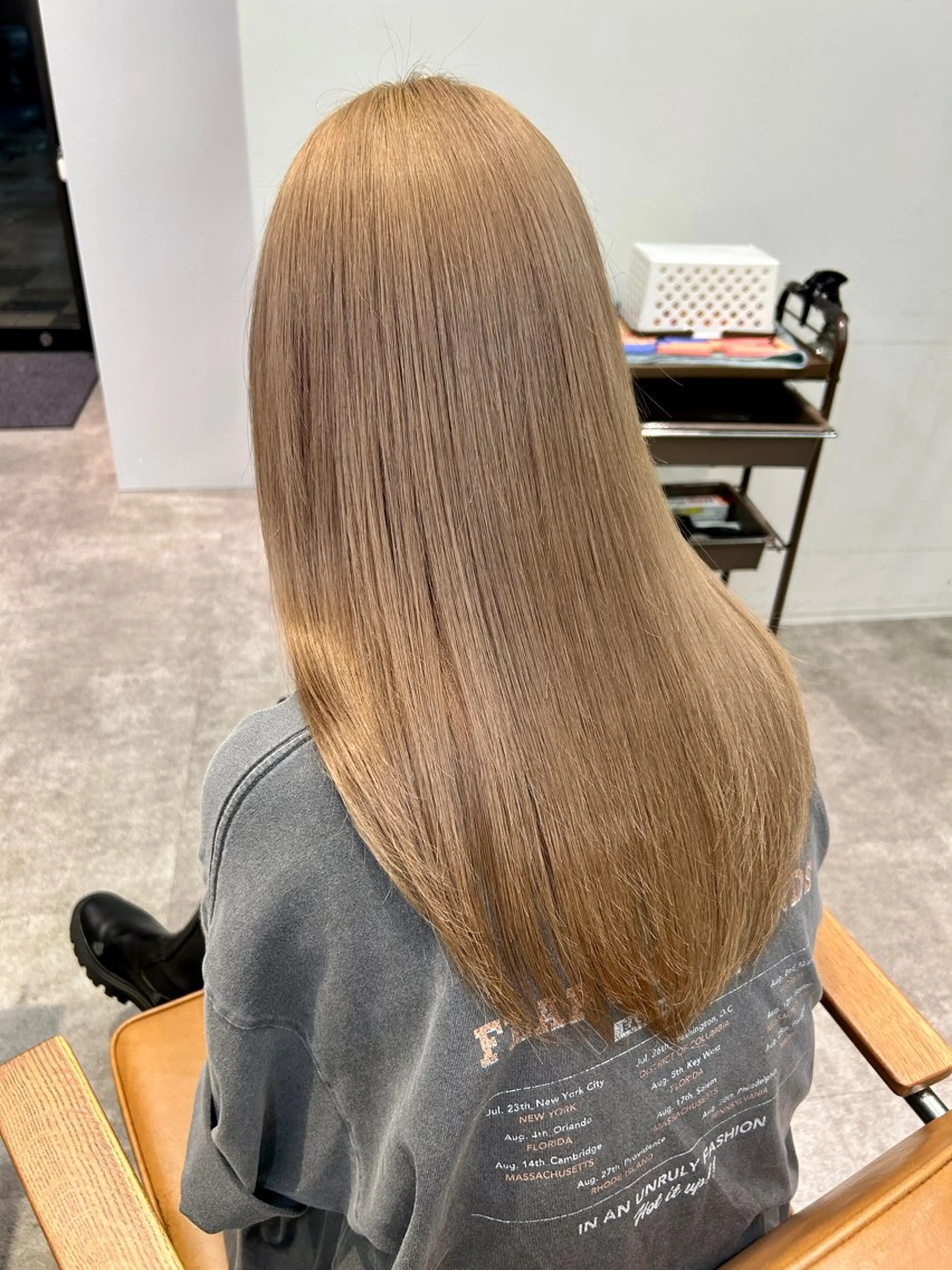 セミロング カラー ブリーチ トリートメント トリートメント 髪質改善特化型美容師 🫧岡本璃来🫧のヘアスタイル