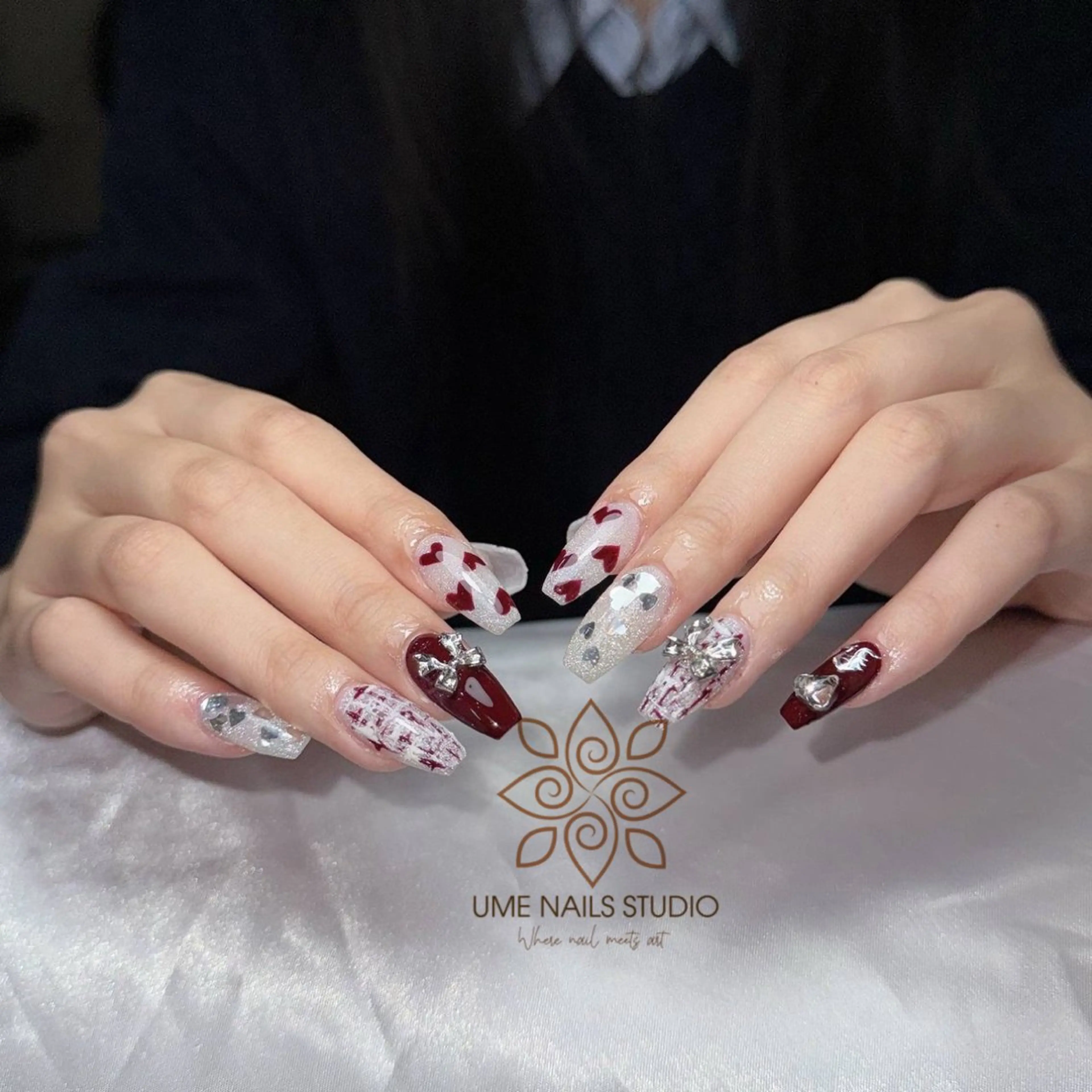 ネイル チークネイル クリアネイル ガーリー キラキラネイル 韓国ネイル ハンドネイル Ume Nail Studioのネイルデザイン