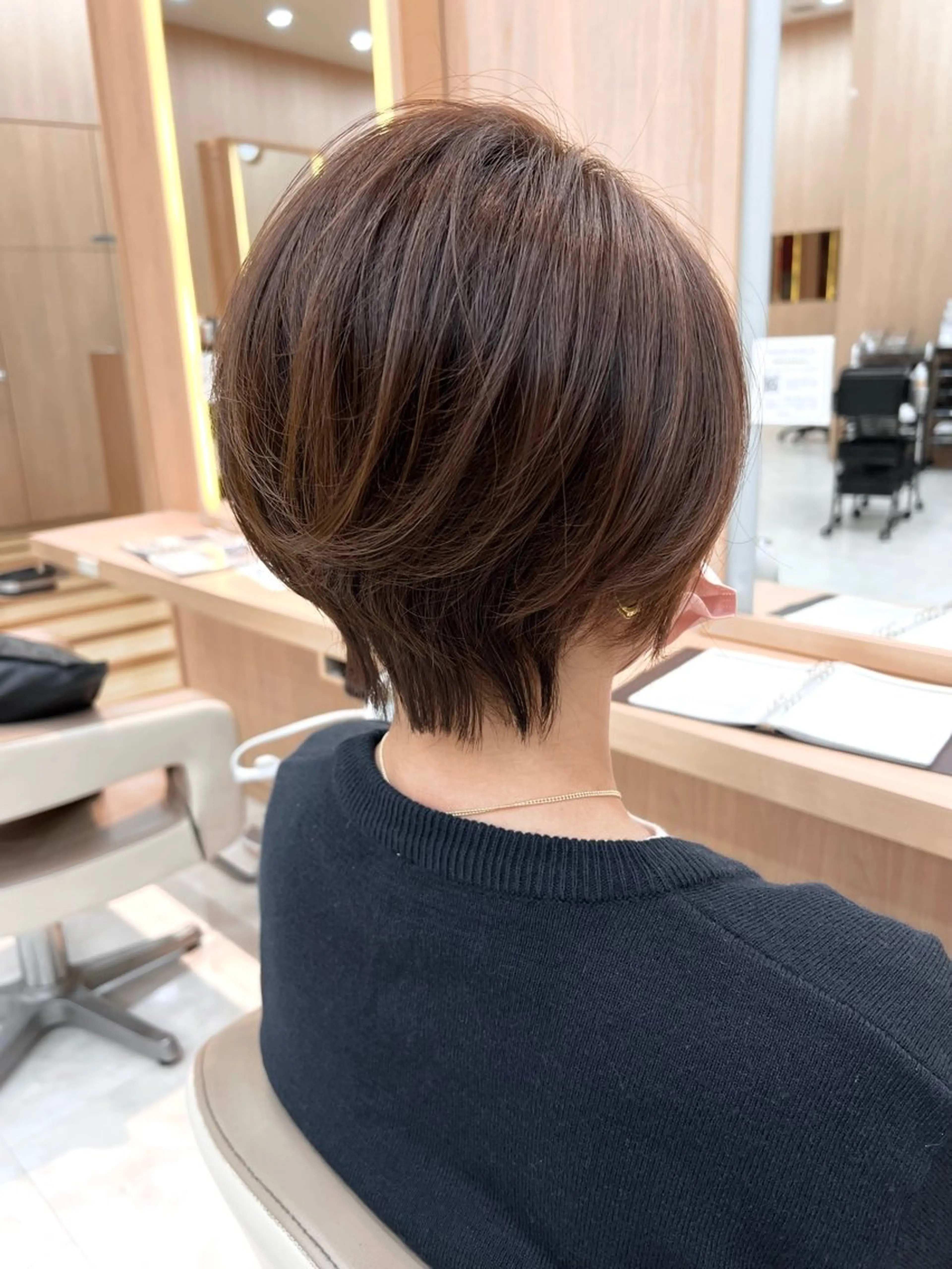ショート くびれヘア ショートヘア UNIX モモハのヘアスタイル