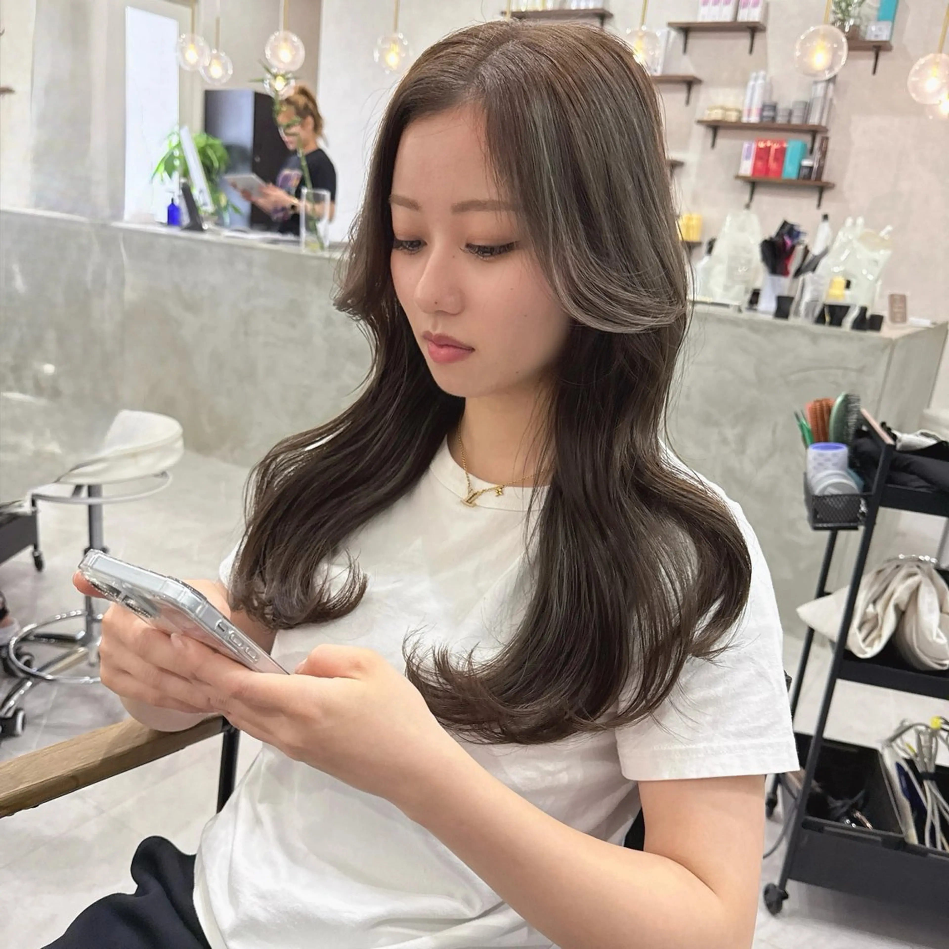 ロング レイヤーカット カット ヘアカラー stark 🫧田中 小春のヘアスタイル