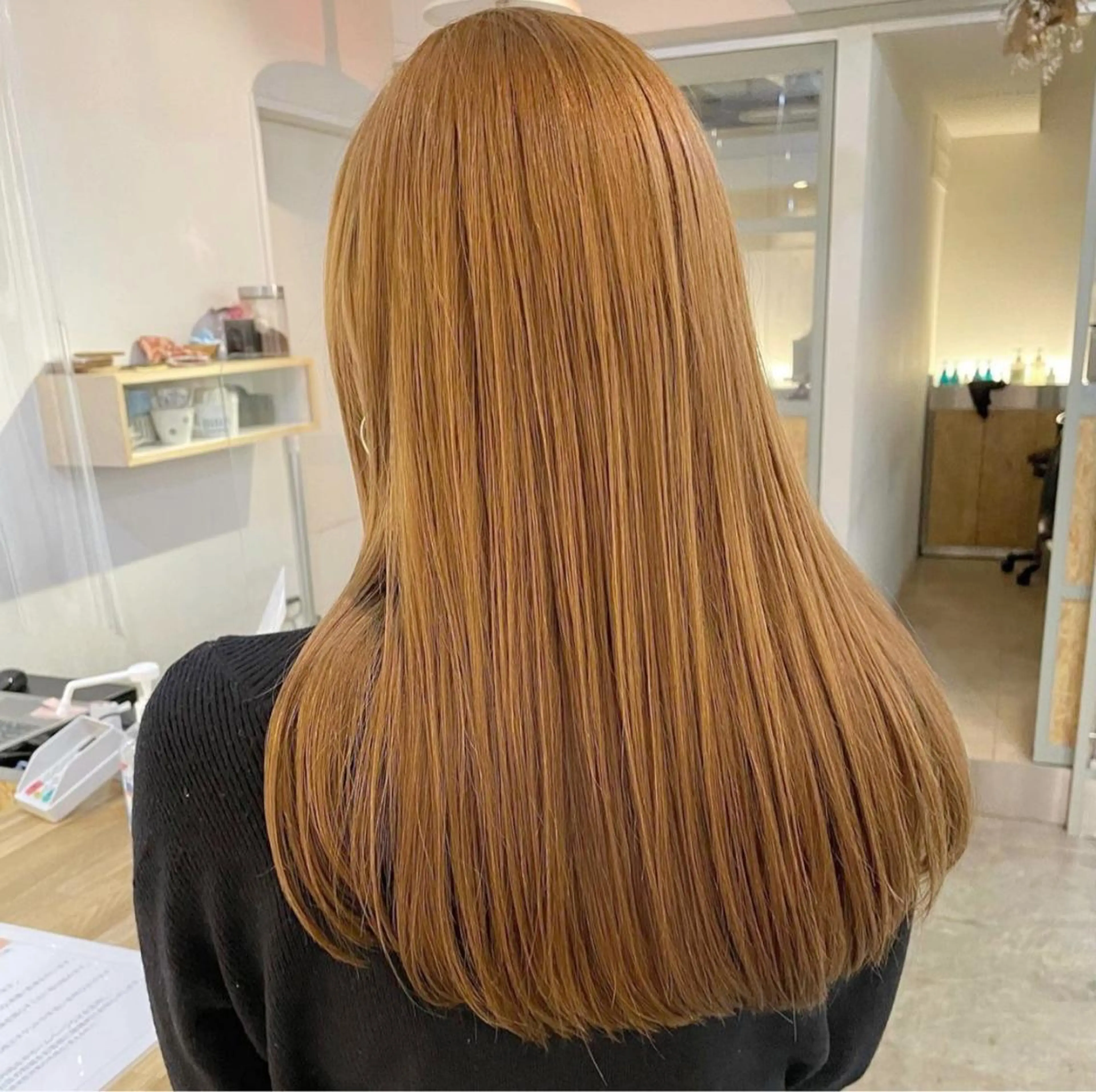 ロング カラー ヘアアレンジ アディクシーカラー ベージュカラー フォギーベージュ ハイトーンカラー ロング N° uairo 川崎店【ユアイロ】のヘアスタイル