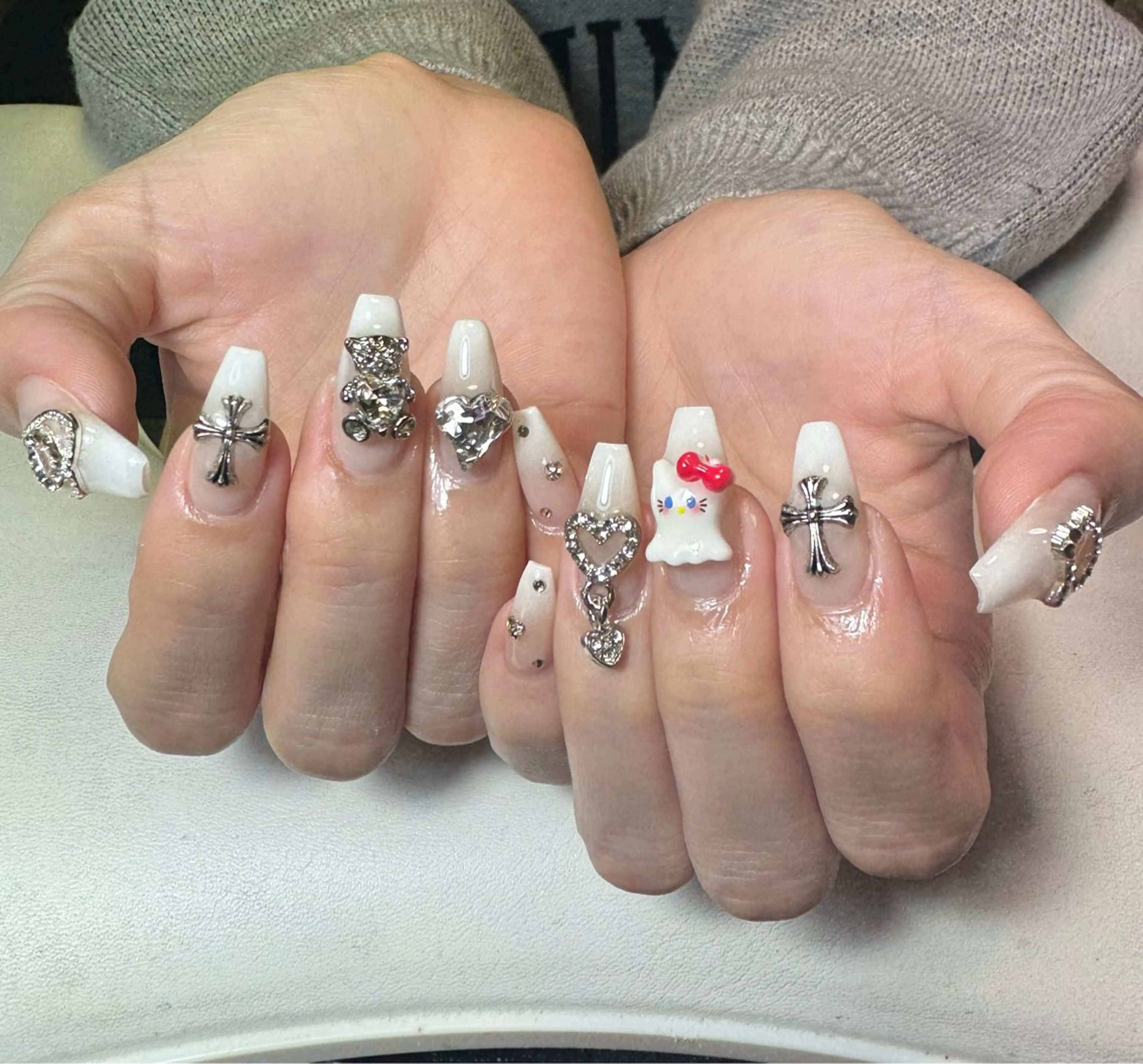 ネイル ハンドネイル ain nailのネイルデザイン