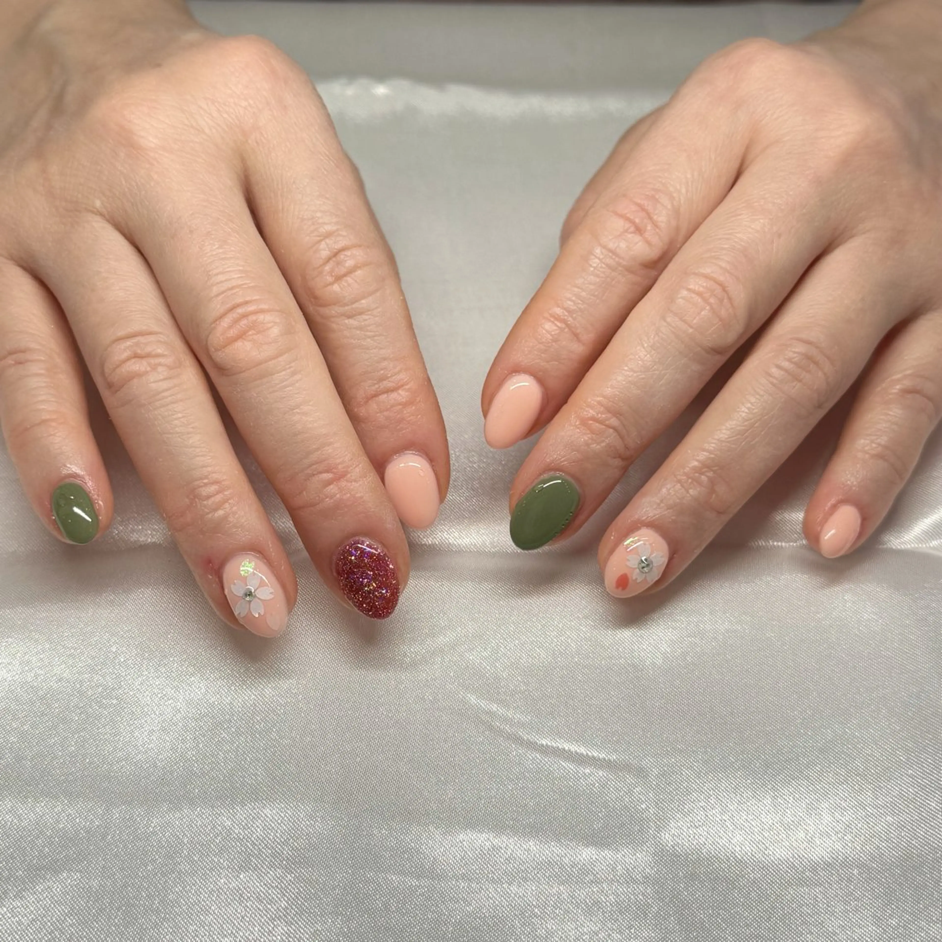 ネイル 桜ネイル 春ネイル Pretty【プリティー】所属・pretty プリティーのマツエク・マツパデザイン