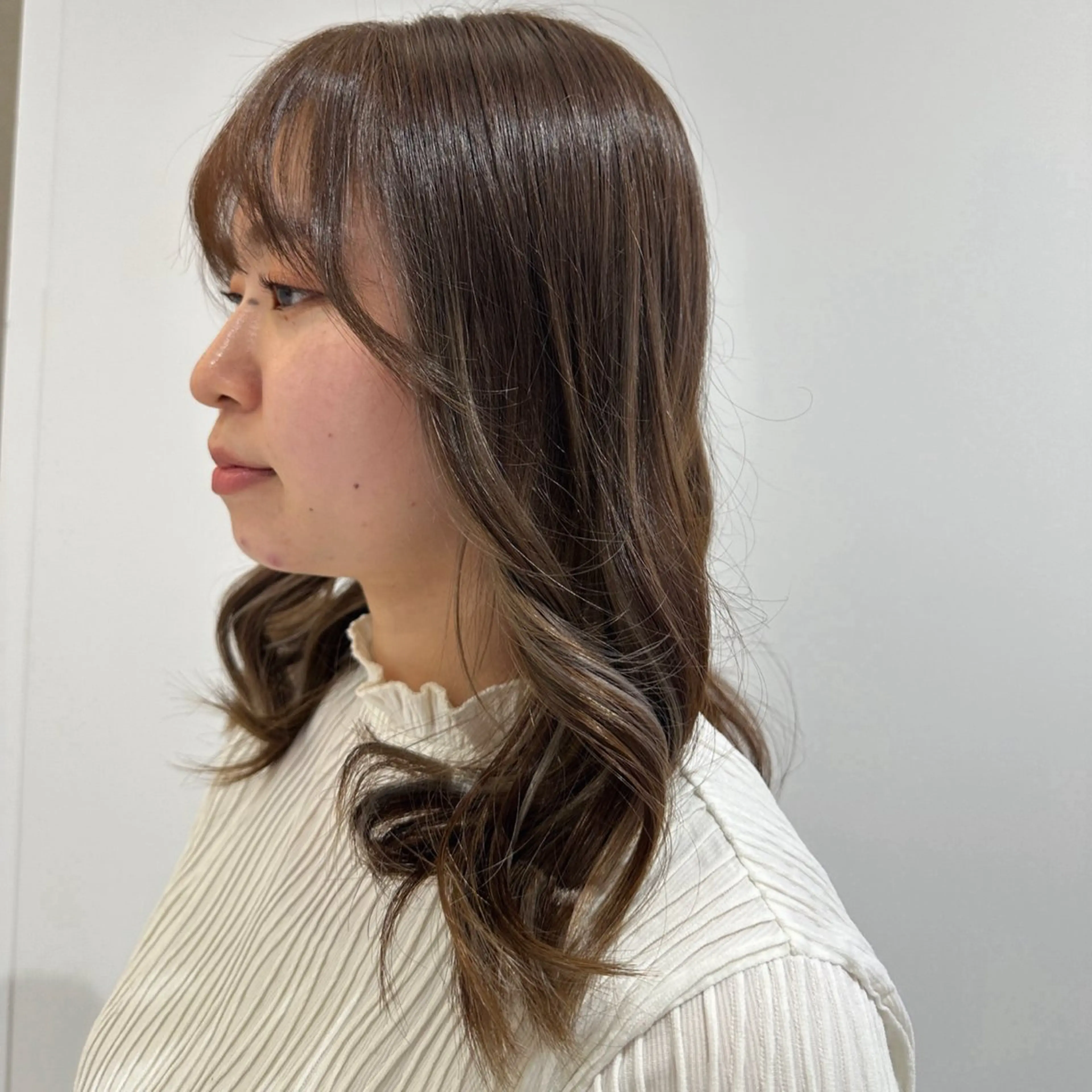 セミロング カラー ブリーチ ブリーチなしカラー ヘアカラー こうた/髪質改善 ストレート/ヘアケアのヘアスタイル