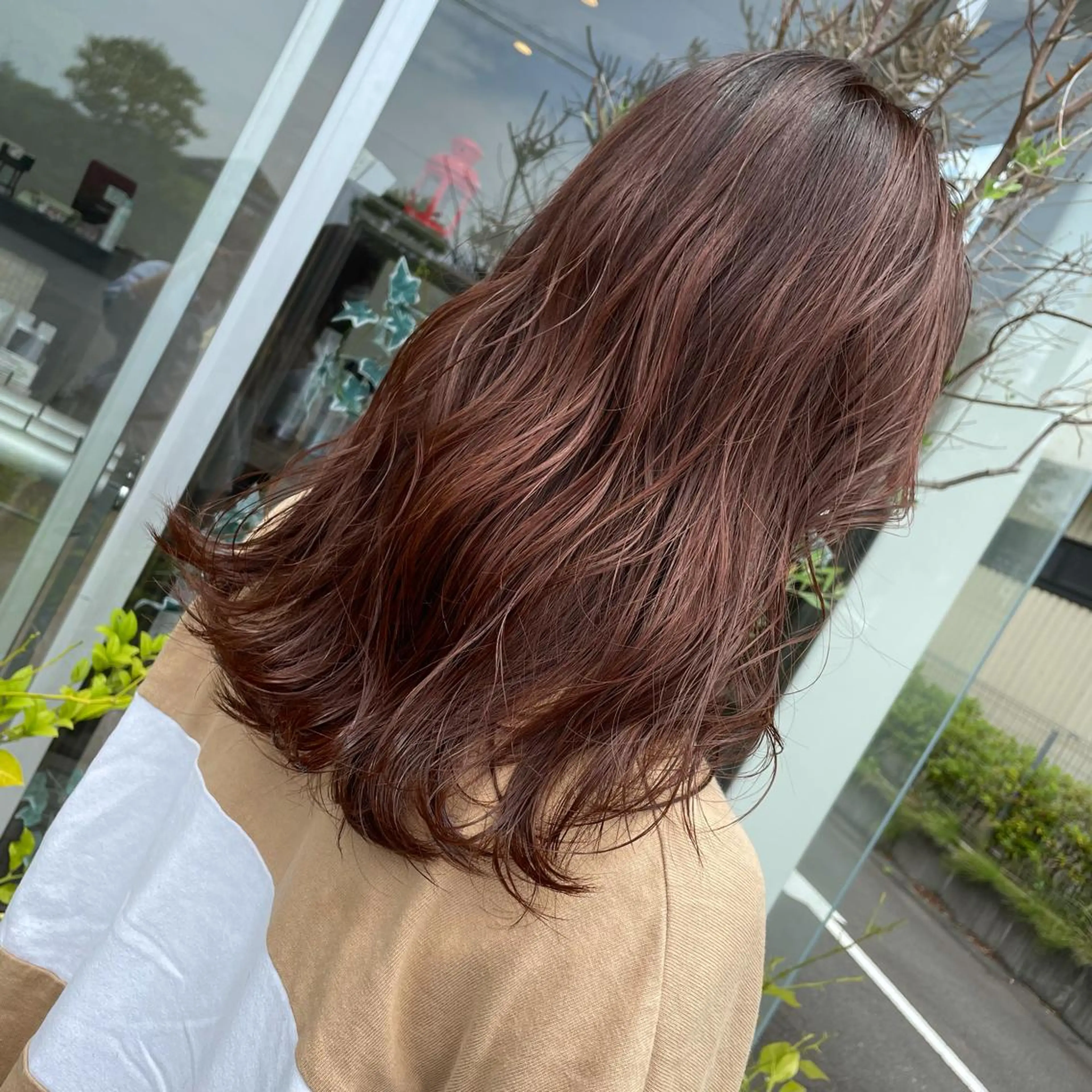 ミディアム カラー 松永 果菜のヘアスタイル