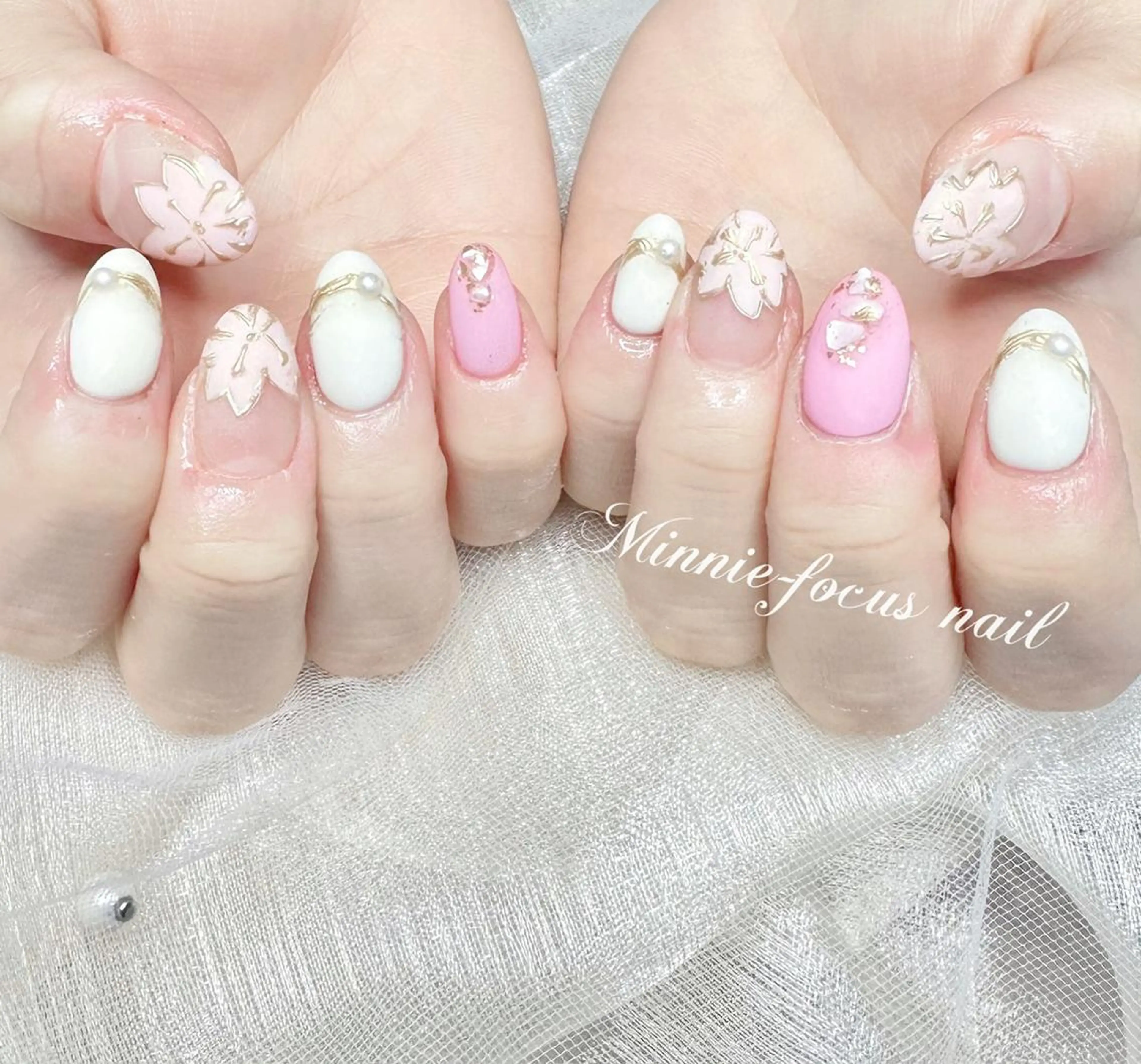 ネイル 桜ネイル ミラーネイル 持ち込み 春ネイル ハンドネイル 🧸Lydia nail✨のネイルデザイン