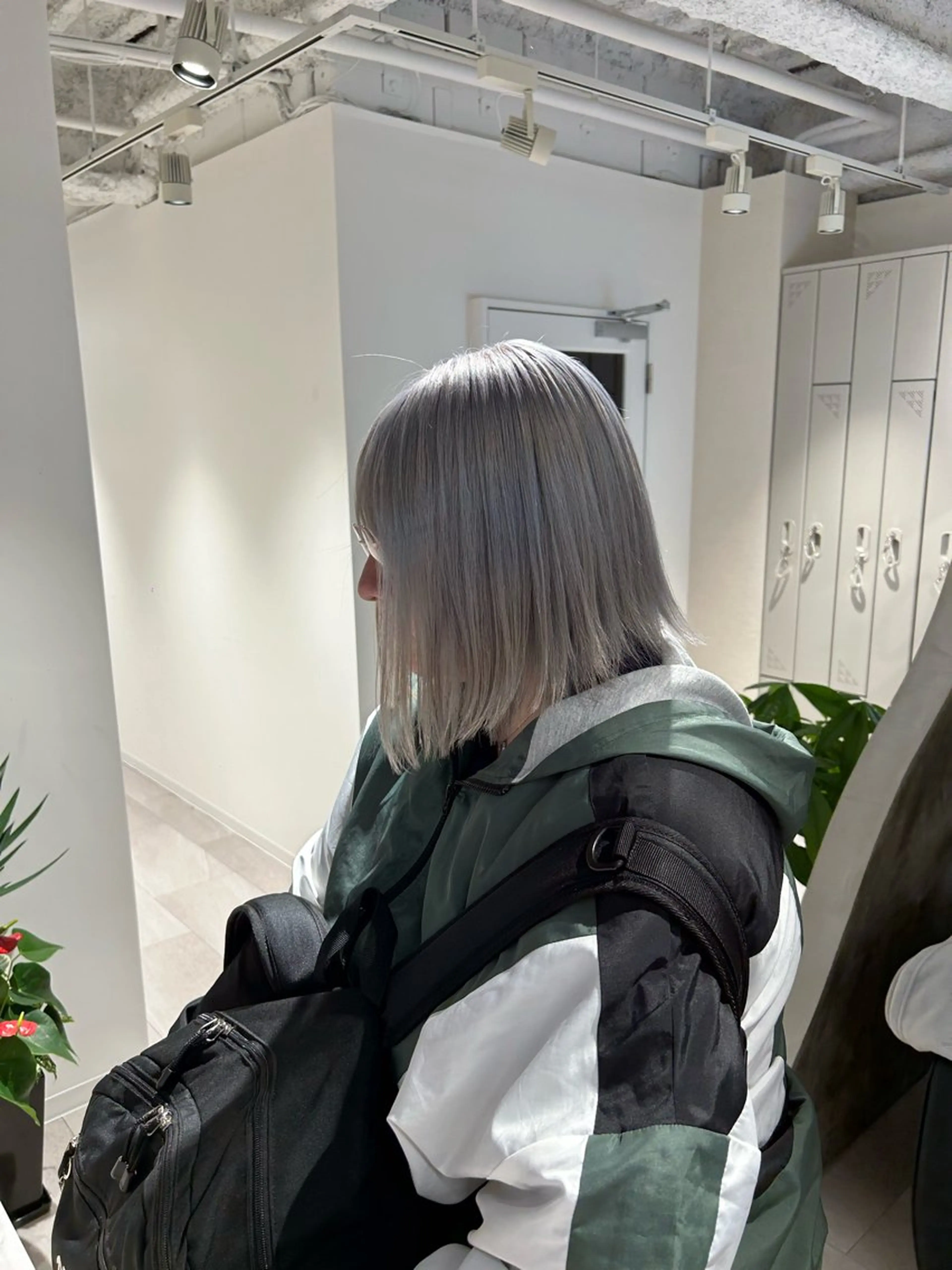 ミディアム ior北千住【イオール】所属・YU(ハイトーン/ ブリーチカラー)のヘアスタイル