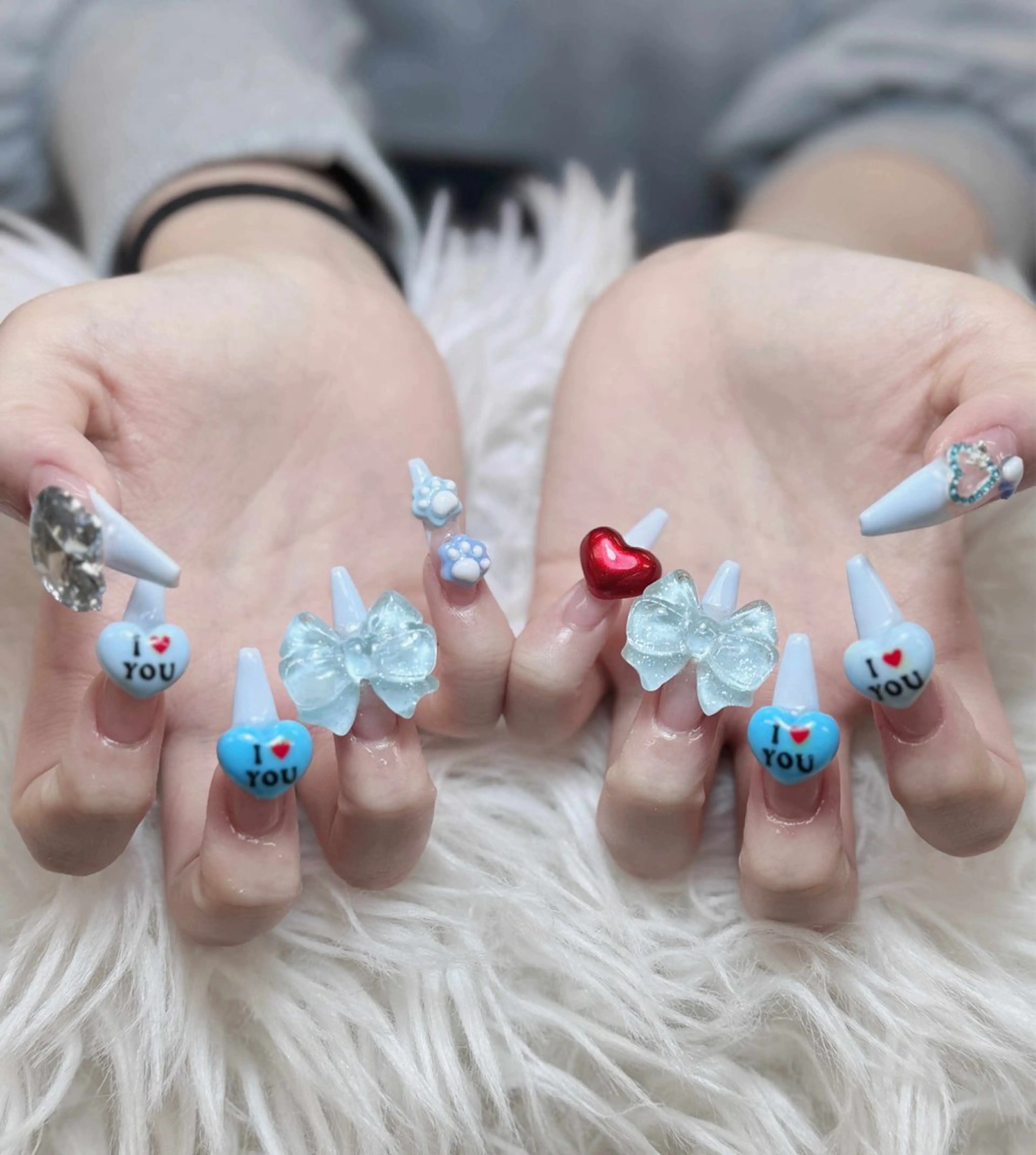 ネイル アートネイル オーロラネイル チークネイル 長さ出し フットネイル ハンドネイル フットネイル ハンドケア Noiranail_ studio所属・Noiranail_ studioのネイルデザイン