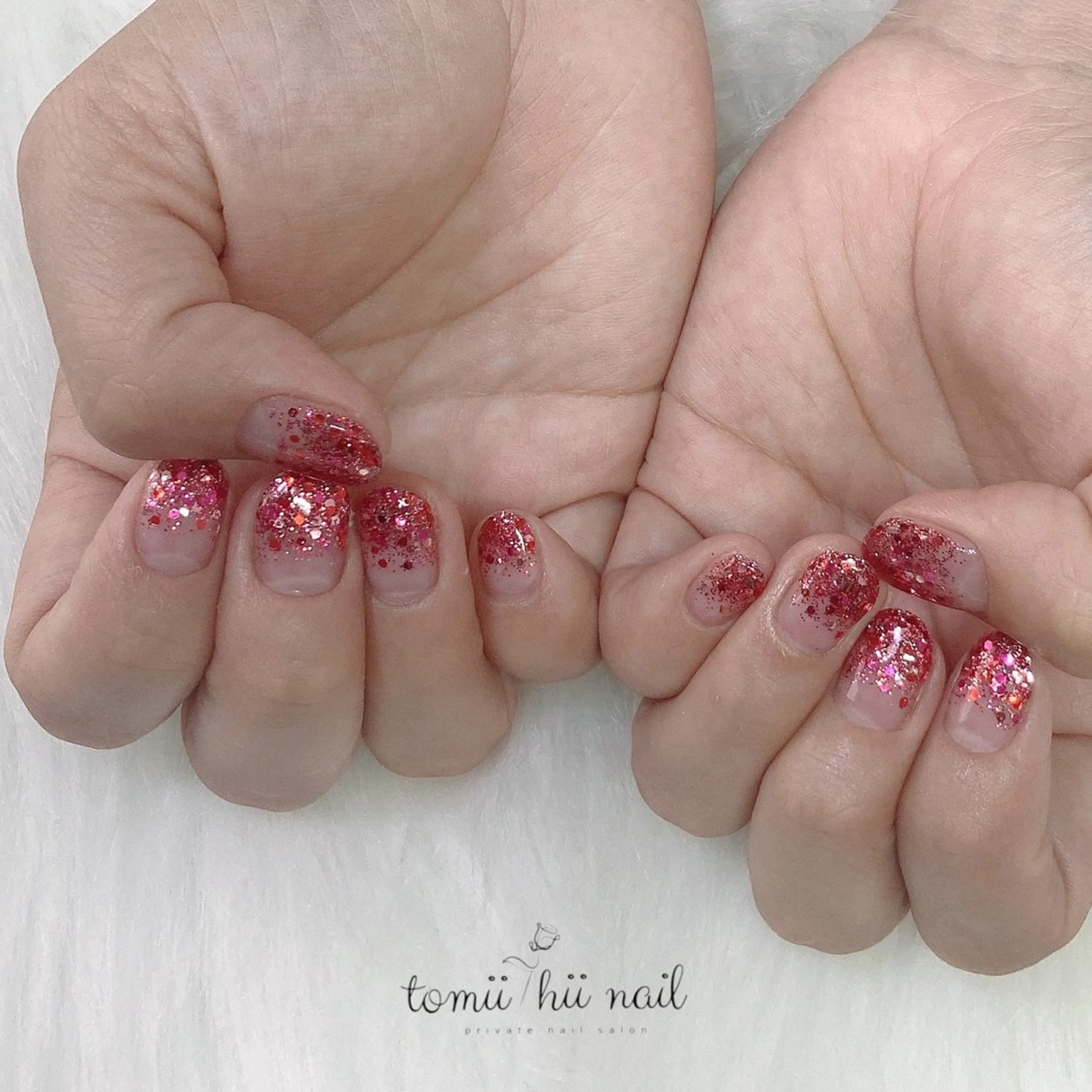 ネイル グラデーション キラキラネイル ラメ(グリッター) ラメグラデーション ハンドネイル tomii-hii -nailのネイルデザイン