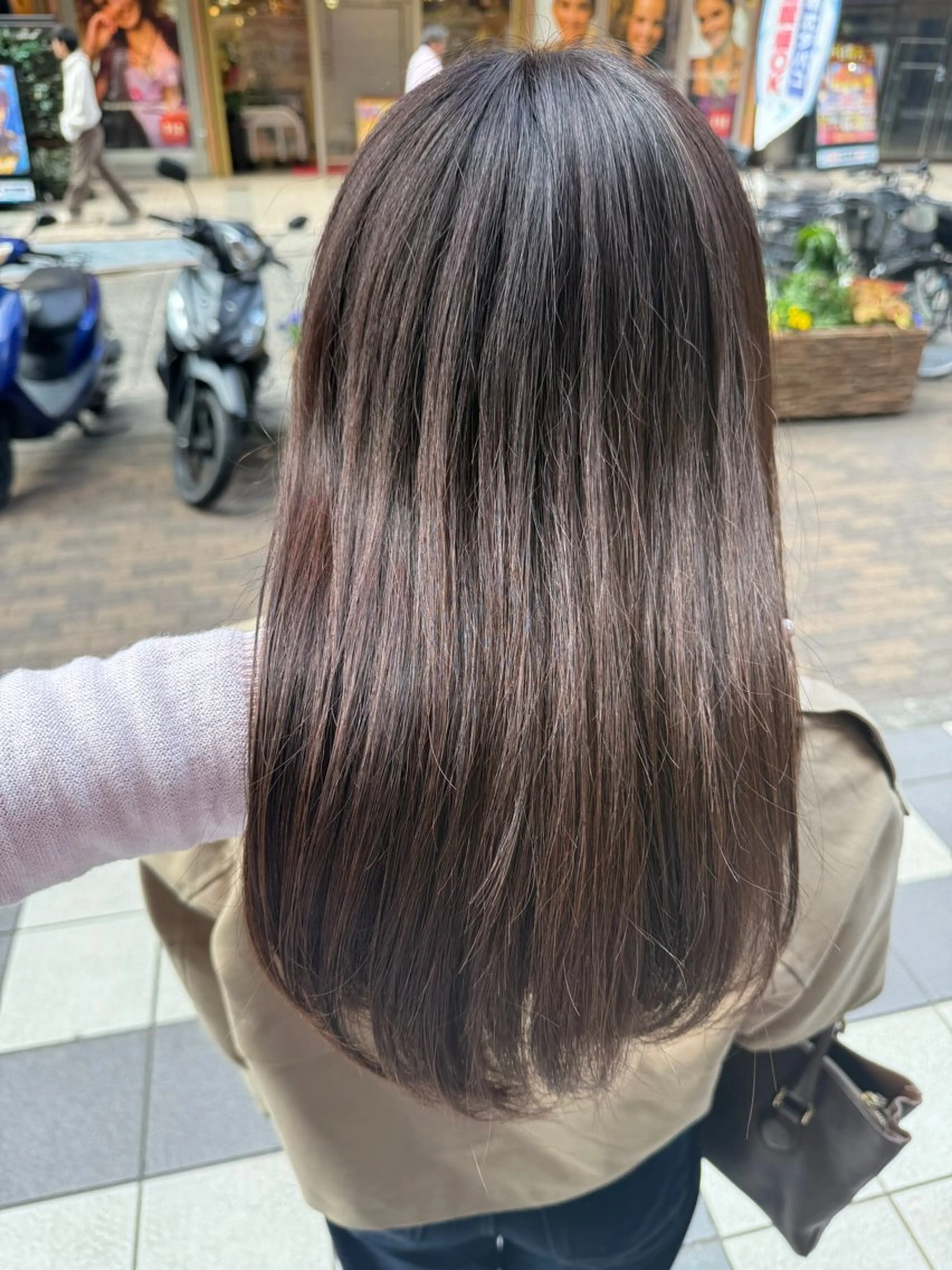 セミロング カラー ブリーチ ブラウンカラー ブリーチなしカラー ピンクカラー ピンクブラウン カット ヘアカラー トリートメント Riposo.所属・✨似合わせカラー✨ 奈須晴香のヘアスタイル