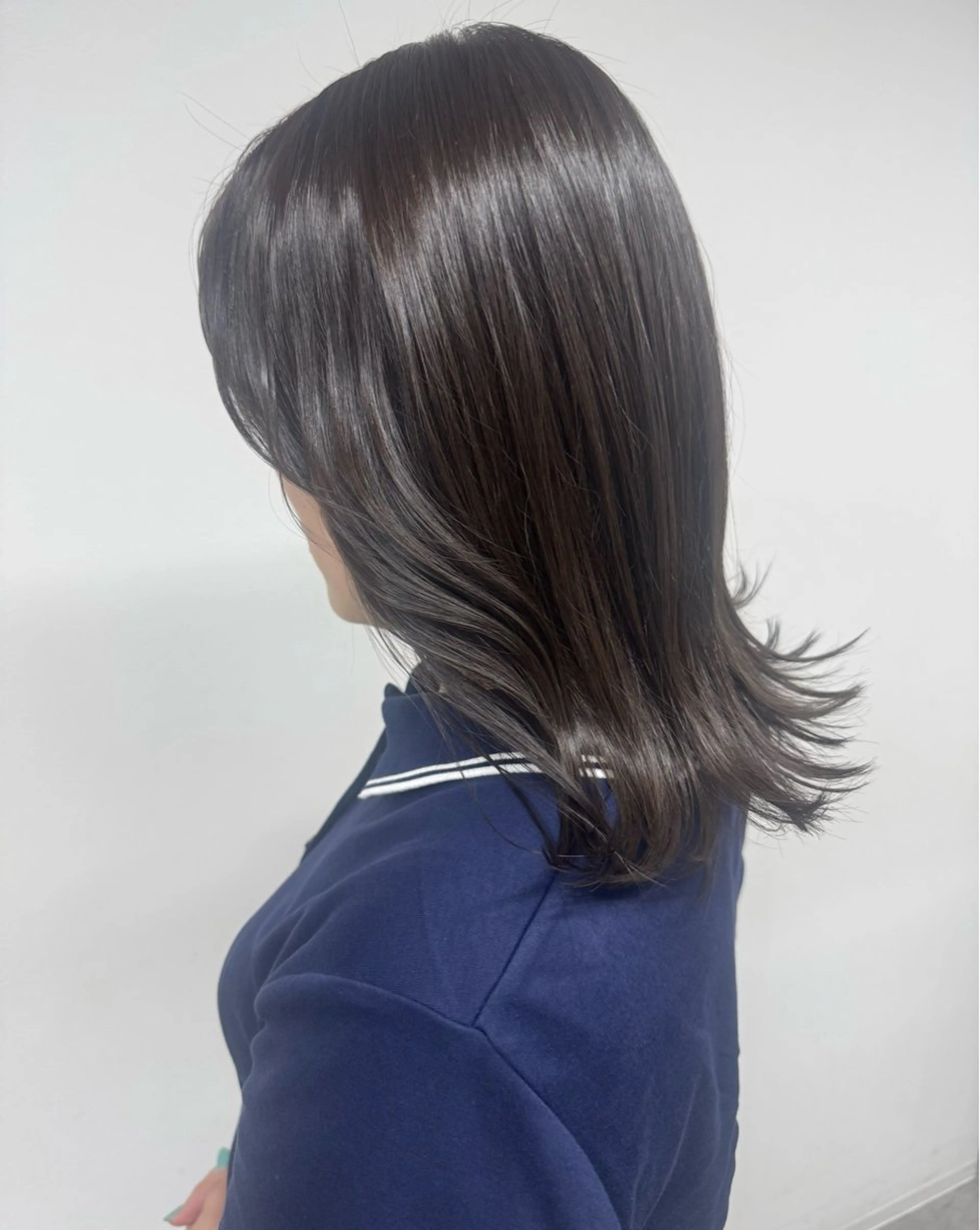 ミディアム カラー anri🤍🎀 艶カラーのヘアスタイル