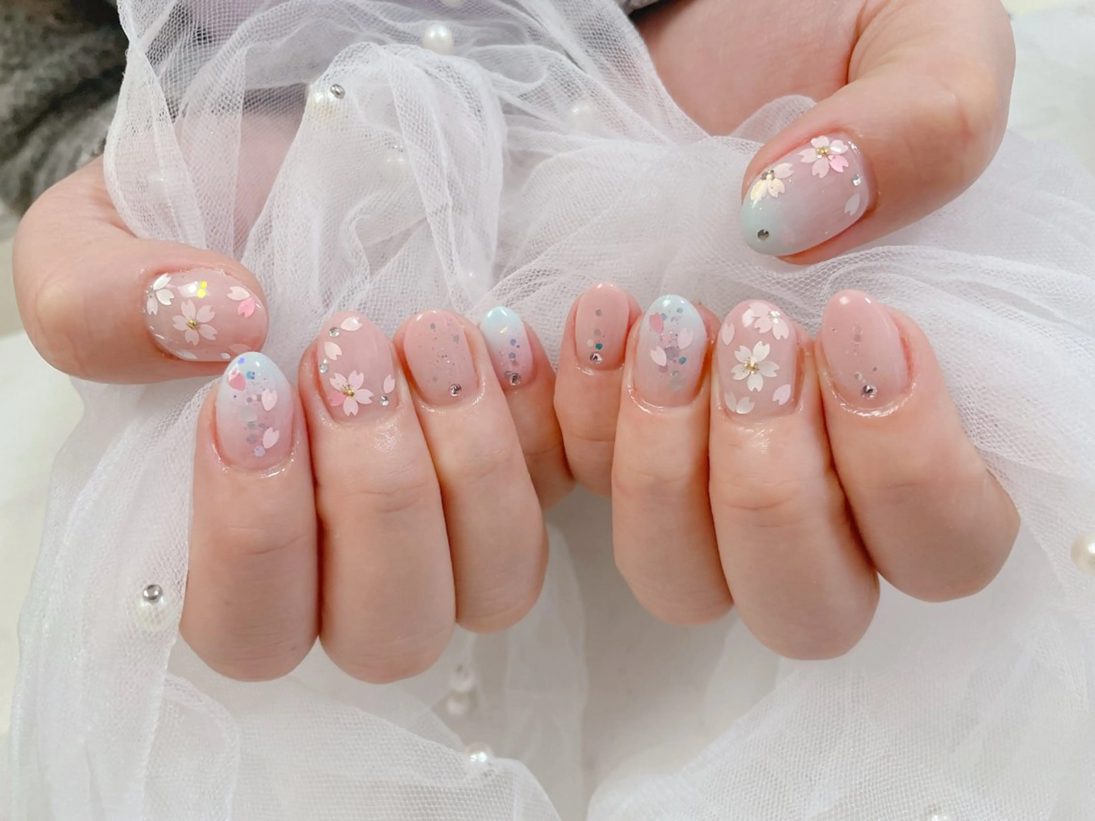 ネイル ハンドネイル ハンドケア ネイルサロンエクラ 🫧Shizukaのネイルデザイン