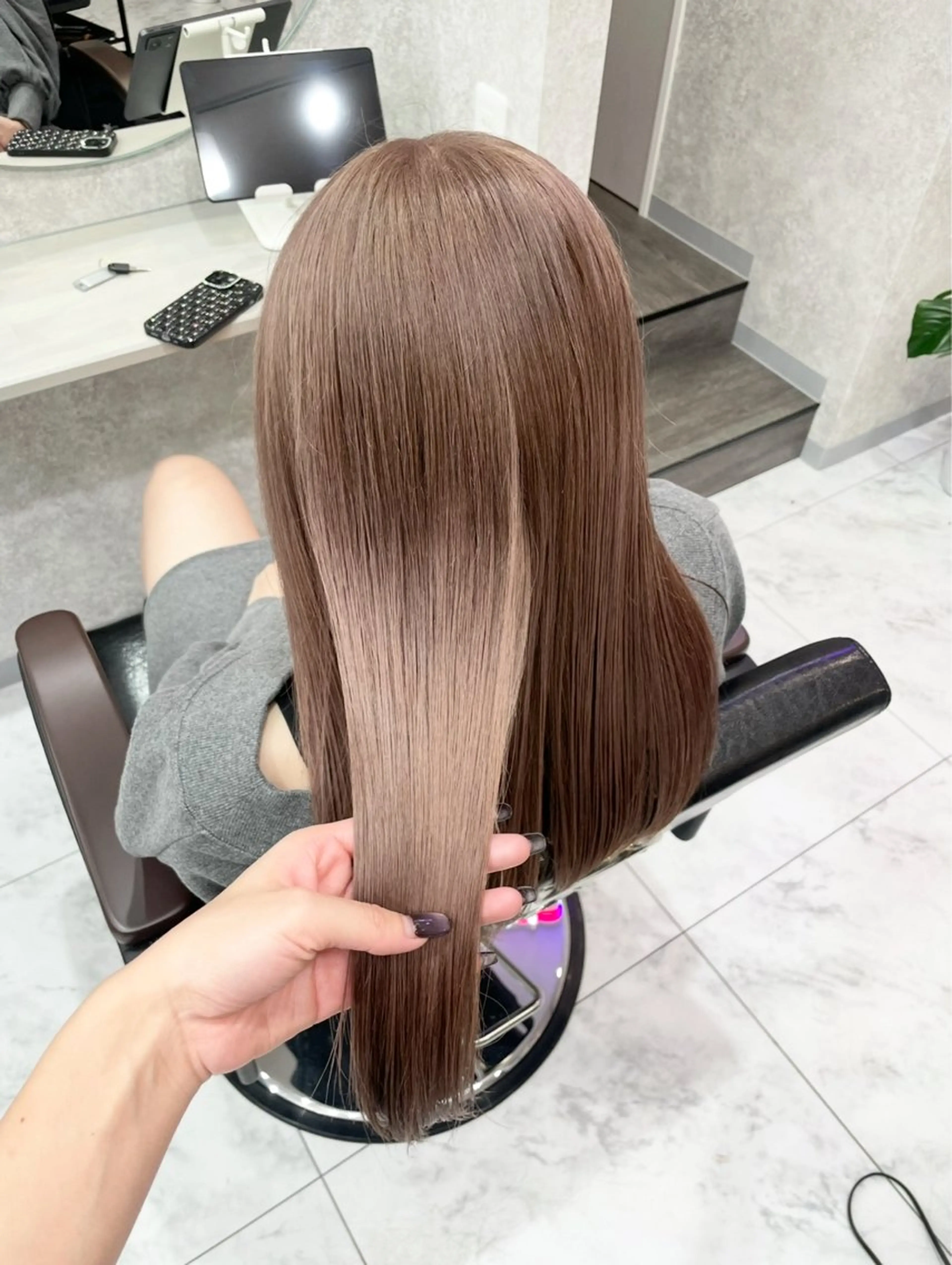 ミディアム 🦋ハイトーン🦋 石山 希理🦋のヘアスタイル