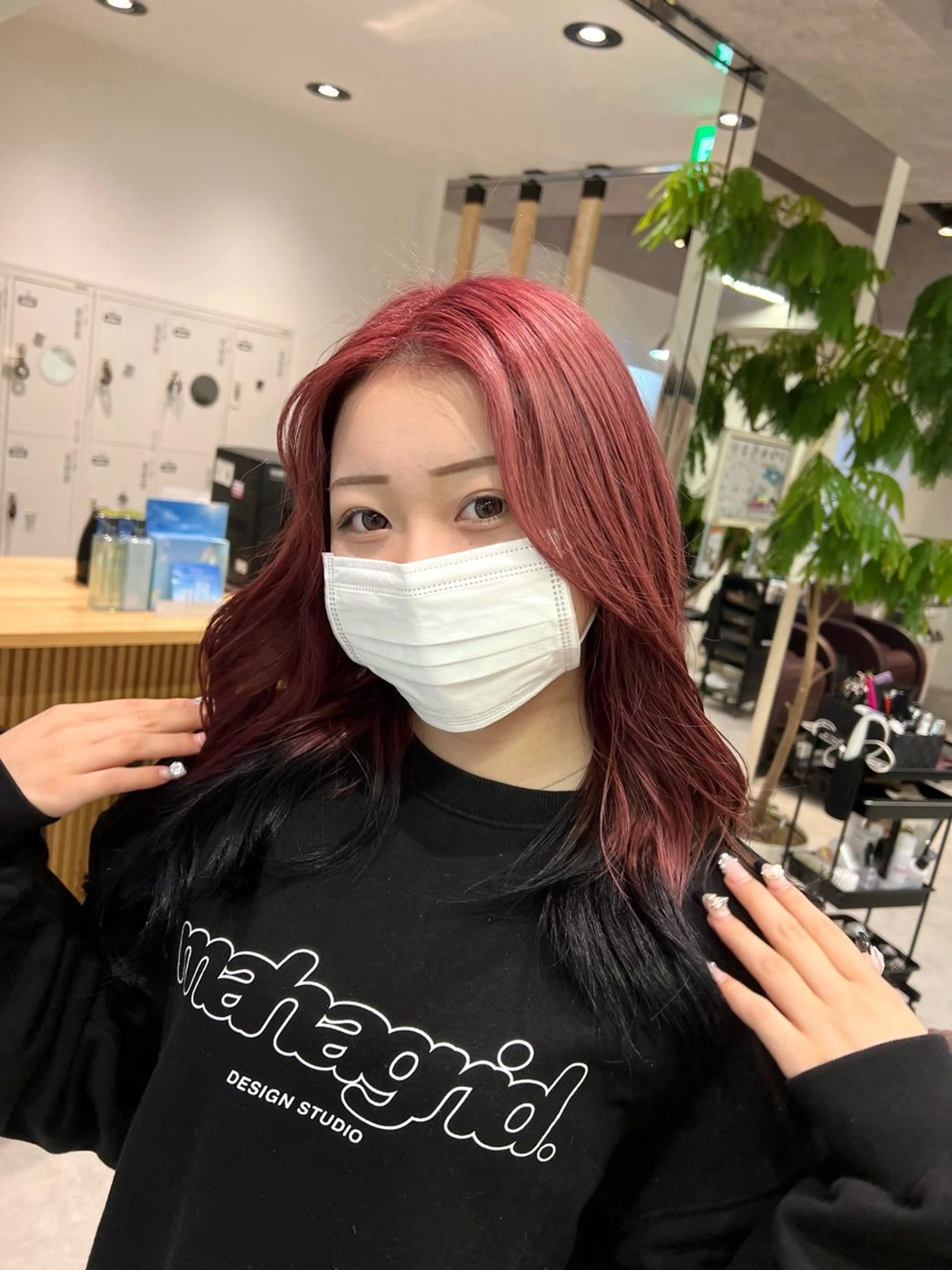 セミロング カラー ヘアカラー トリートメント ダブルカラーブリーチ 髪質改善　縮毛矯正のヘアスタイル
