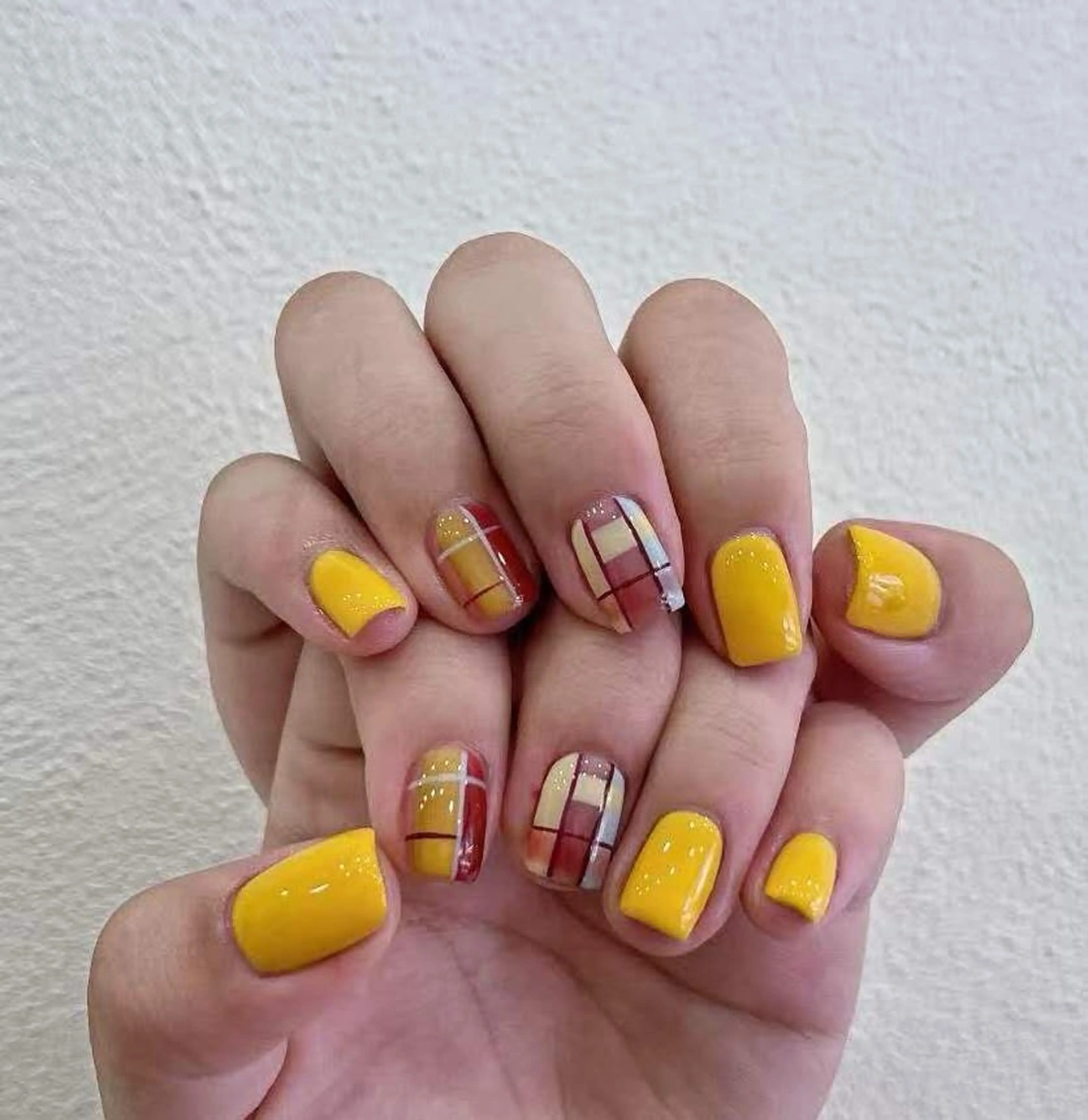 ネイル オーロラネイル フラワーネイル フットネイル フレンチネイル ジェルネイル ハンドネイル ハンドケア BabyYouMi nailのネイルデザイン