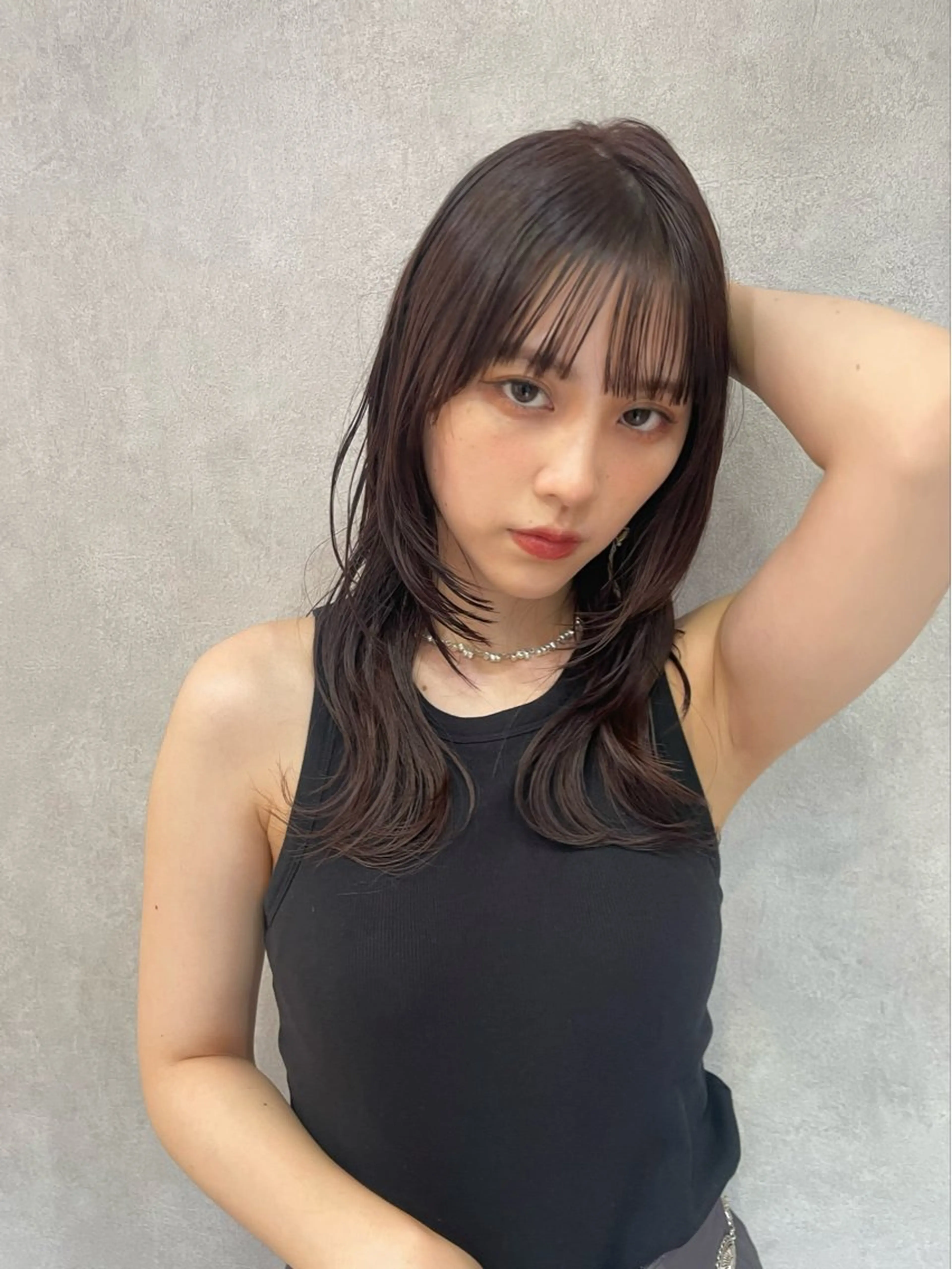ミディアム 顔まわりレイヤー 顔周りカット 髪質改善 レイヤーカット トリートメント カット ヘアカラー トリートメント 🫧縮毛矯正/ウルフ /レイヤー/白倉のヘアスタイル