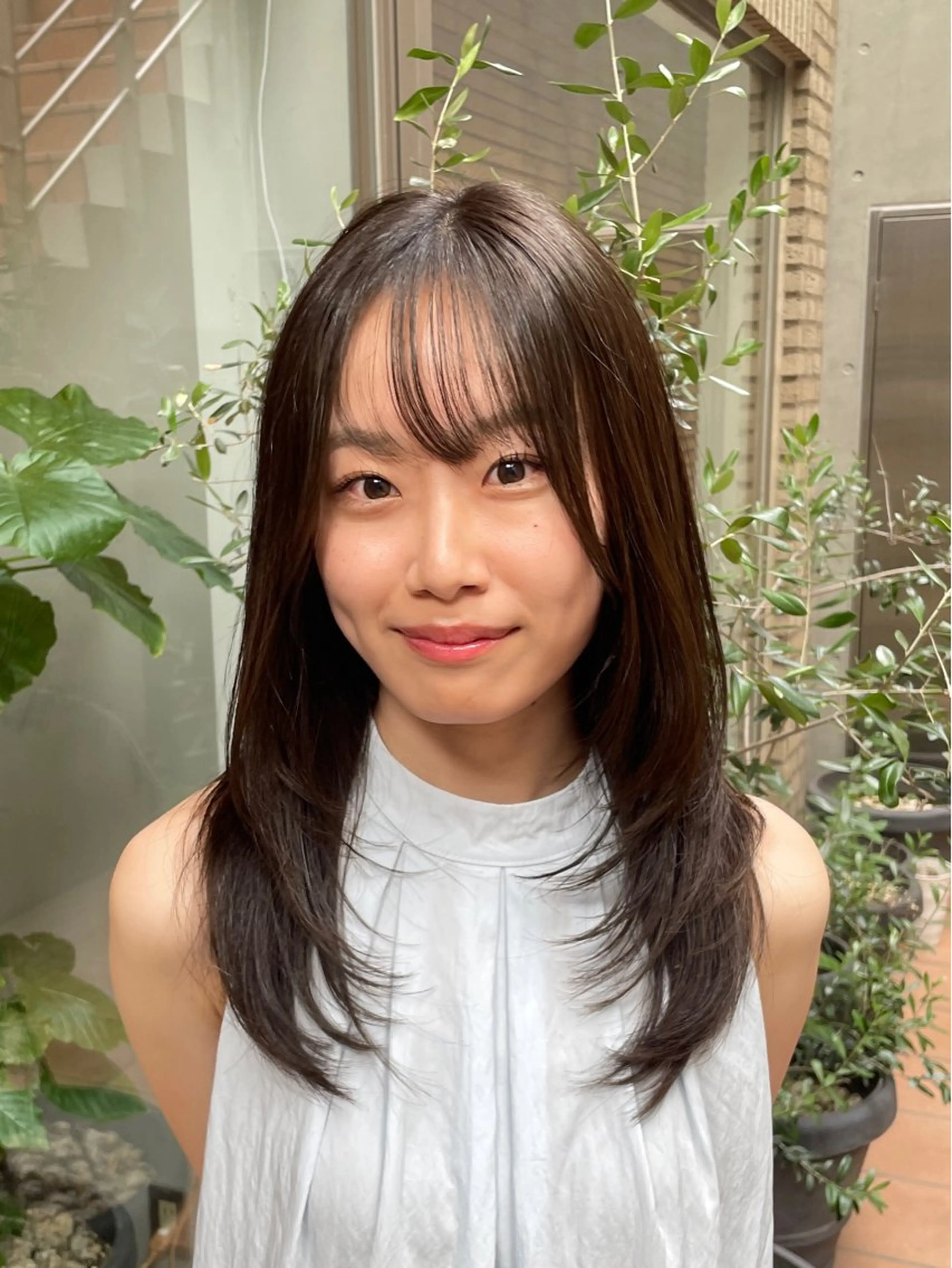 セミロング カラー ベージュカラー オリーブベージュ レイヤーカット カット ヘアカラー トリートメント 縮毛矯正/暖色 カラー/ひかるのヘアスタイル