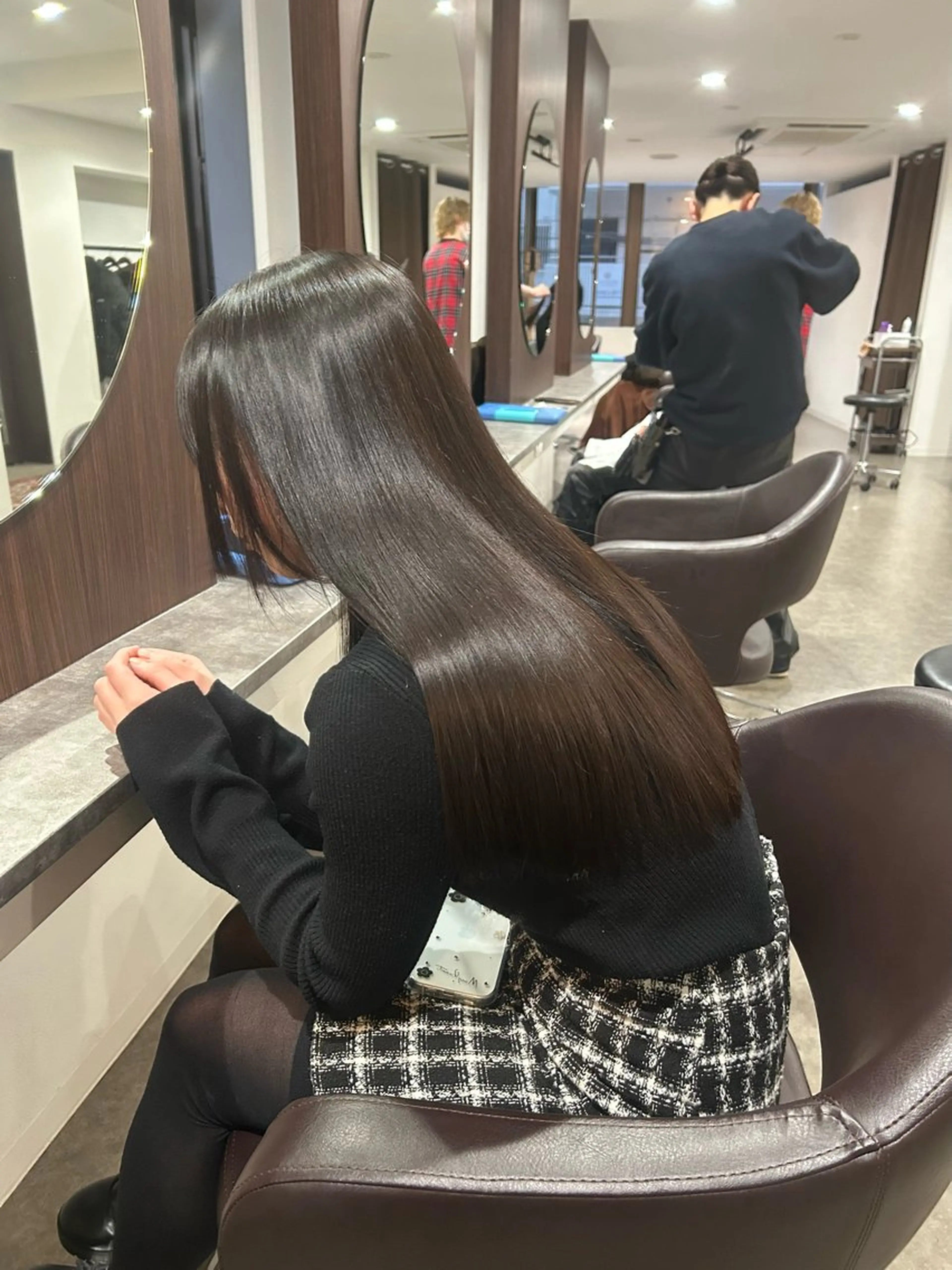 ロング 縮毛矯正 トリートメント タナカ レイヤのヘアスタイル
