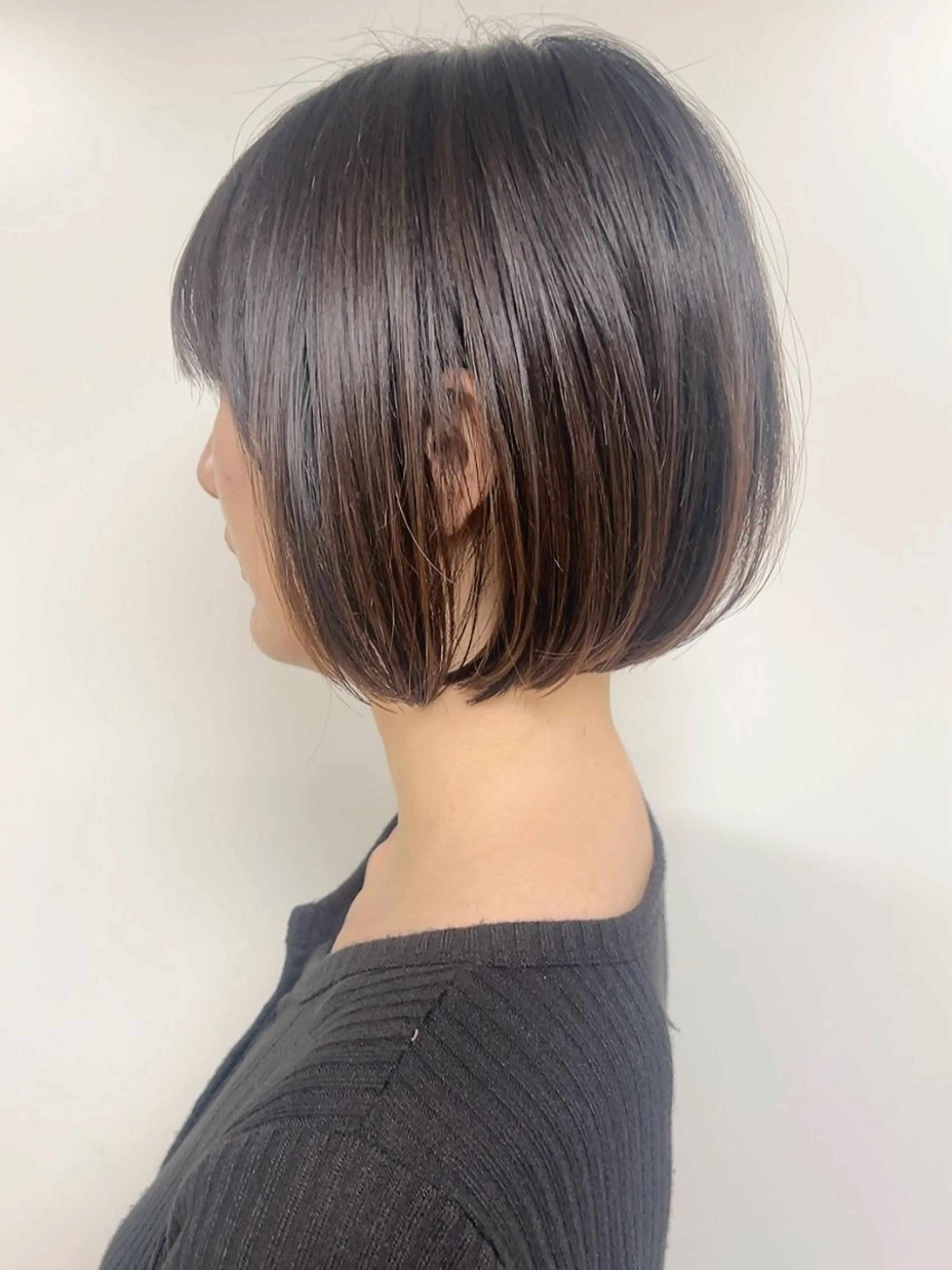 ショート ボブ morio from london所属・松岡彩華 ボブ /グレージュのヘアスタイル