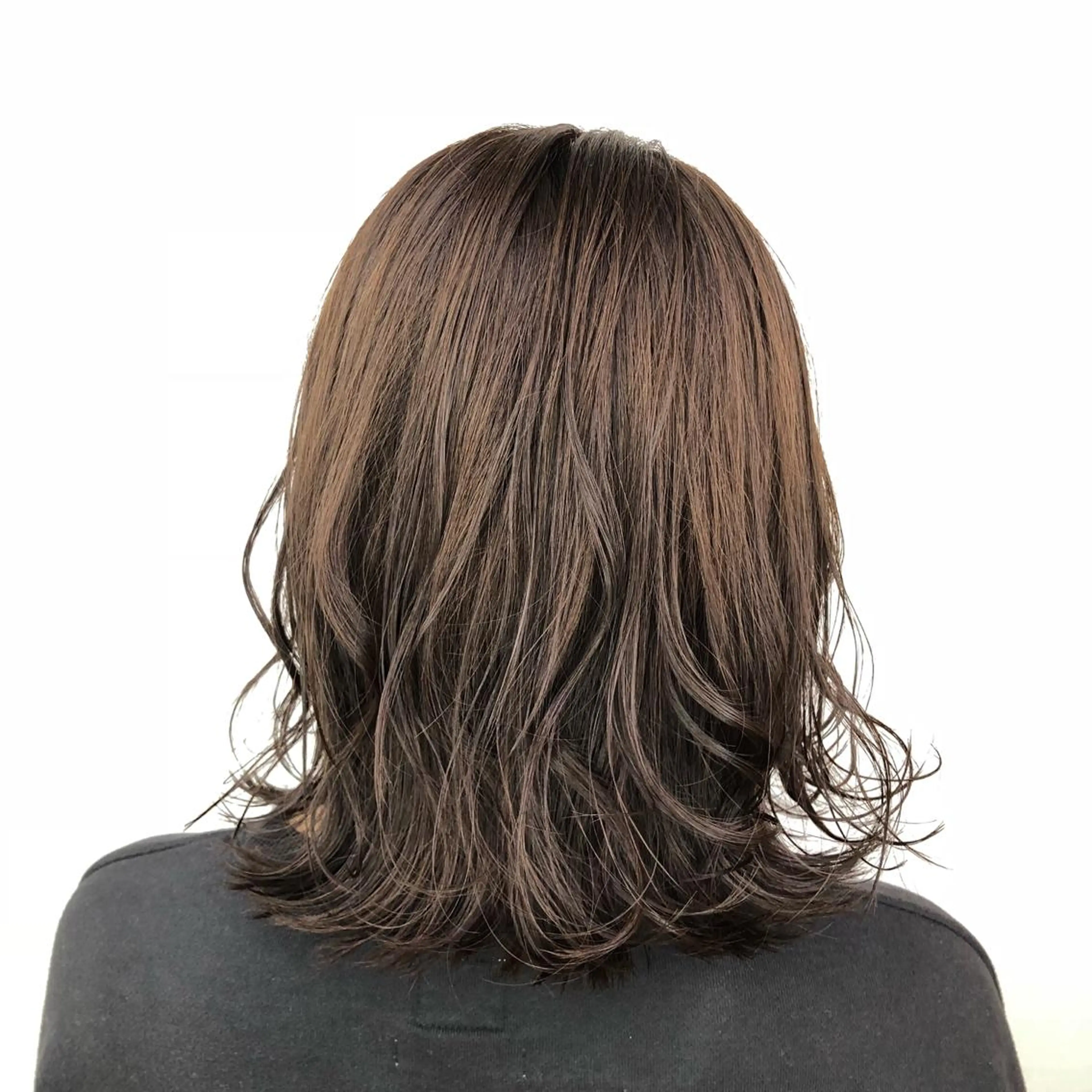 セミロング カラー 透明感カラー イルミナカラー 透明感カラー✨ツヤ髪 廣畑昌志のヘアスタイル