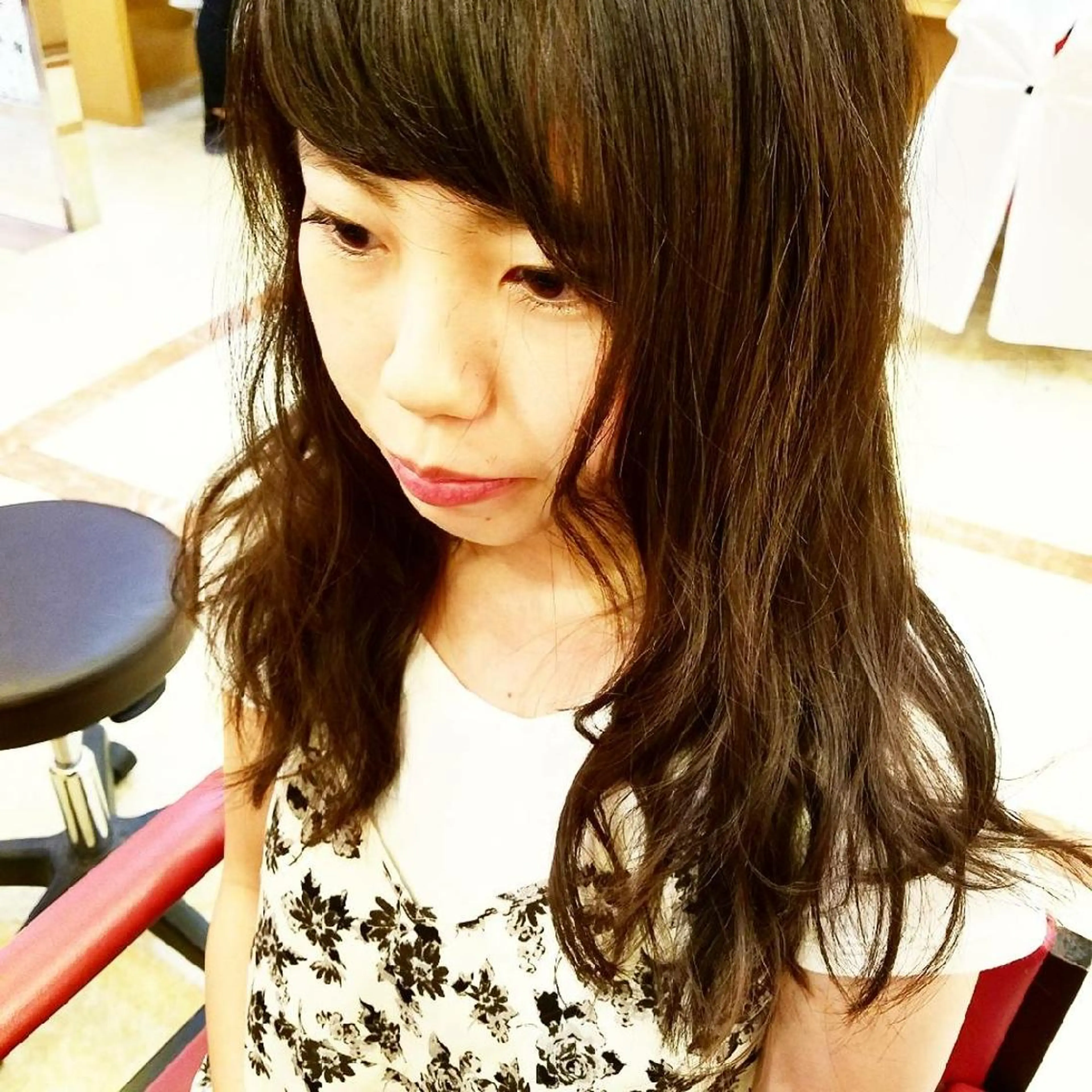 パーマ セミロング セミロングパーマ EMANON名古屋所属・美谷添（ミヤゾエ） まどか大人ヘアサロンのヘアスタイル