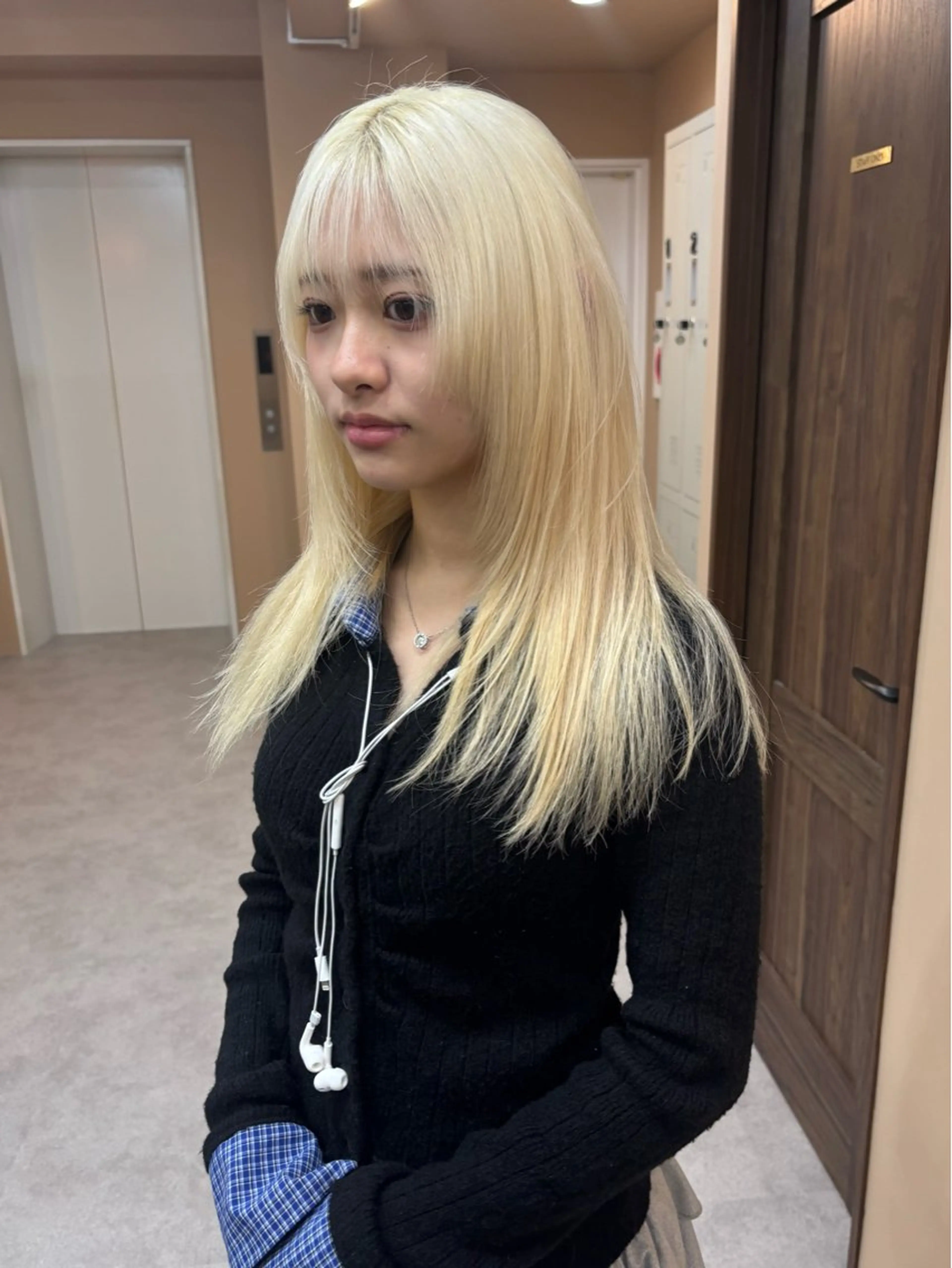 ロング カラー ブロンド ヘアカラー lani hair salon所属・SHOTO ハイトー ン/デザインカラーのヘアスタイル