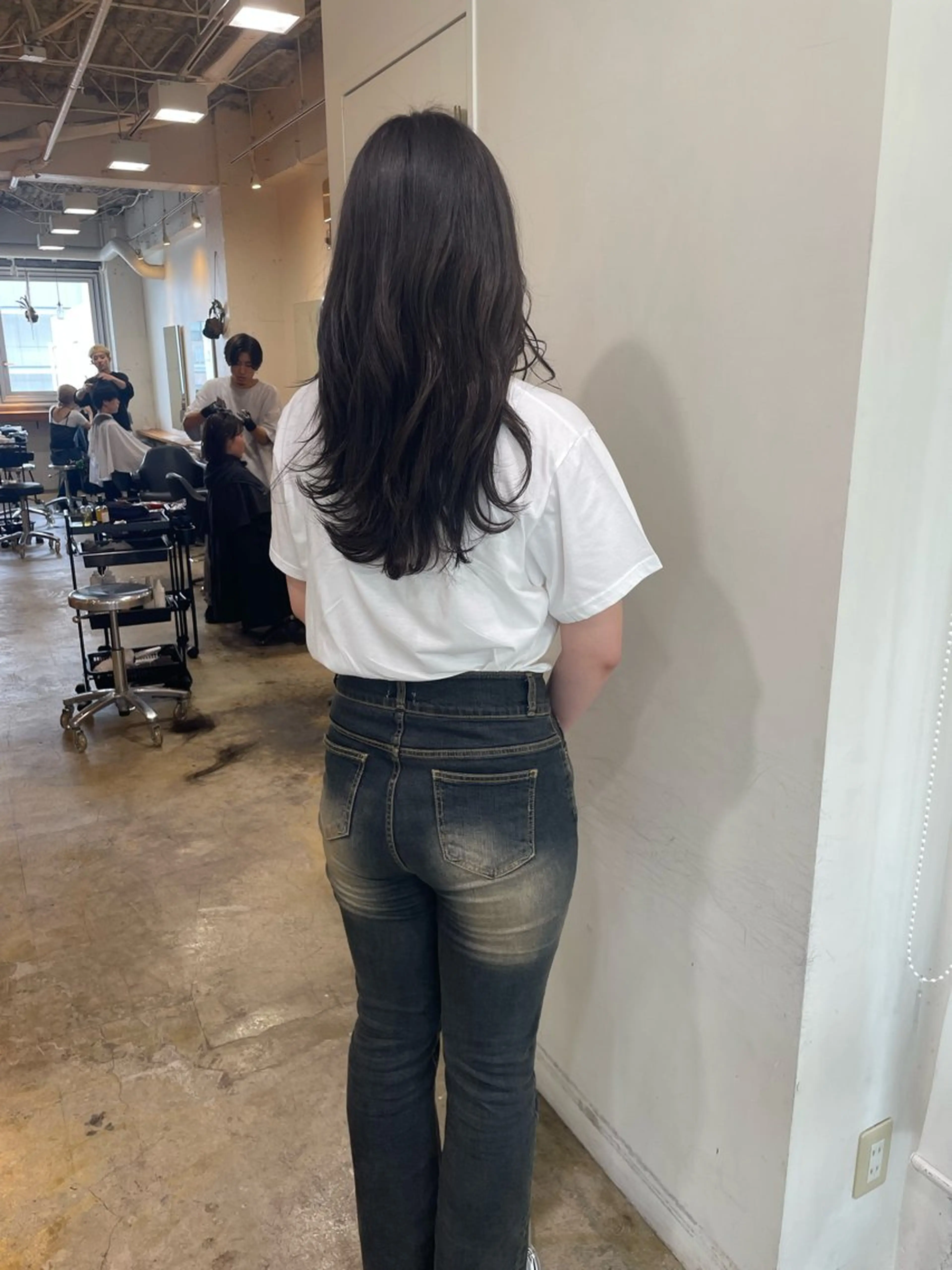 ロング カラー グレージュ カット ヘアカラー トリートメント MIOベージュカラー 柔らかいカラーのヘアスタイル