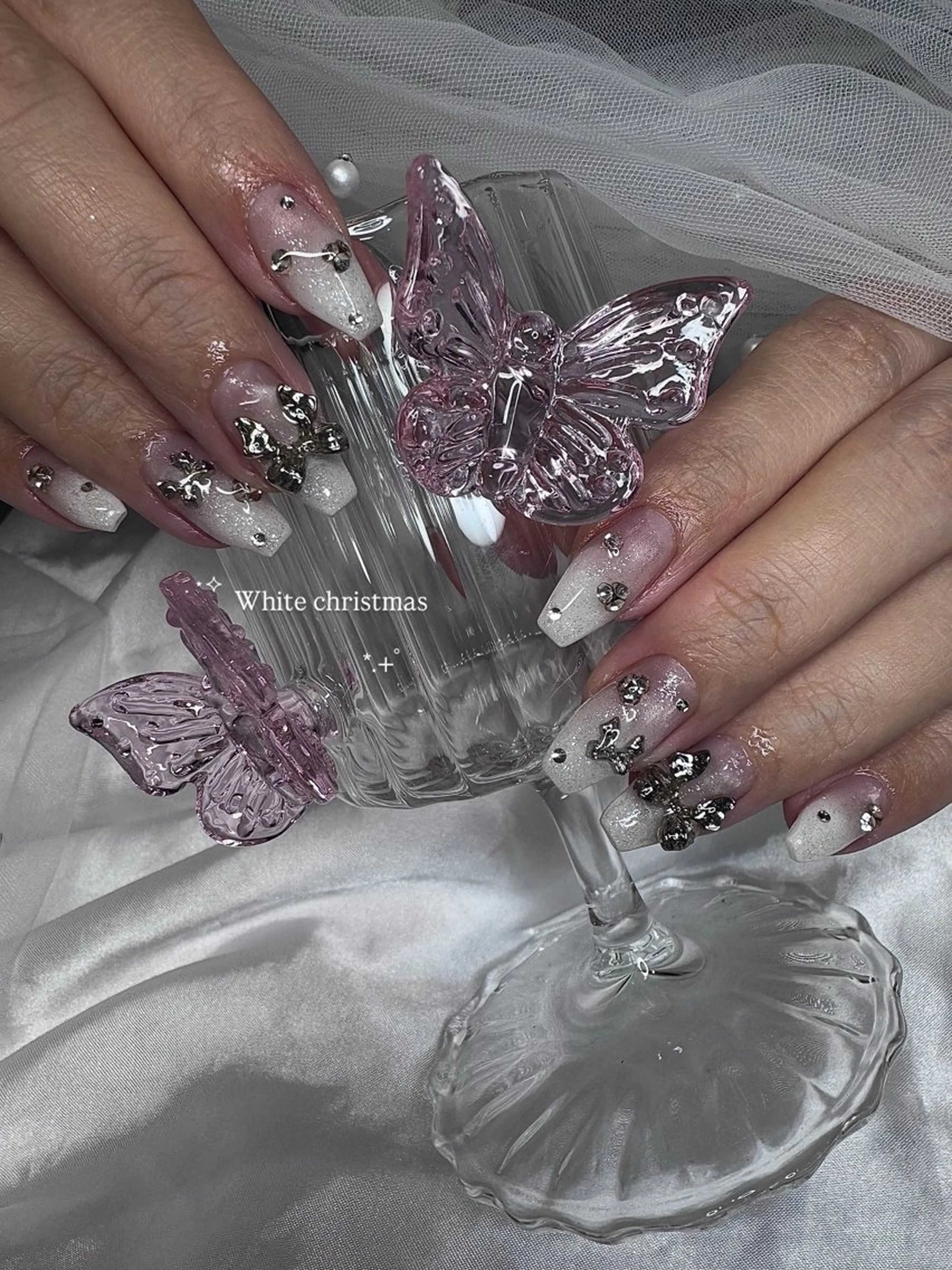 ネイル ハンドネイル La neige* yuki 🥯🍑のネイルデザイン