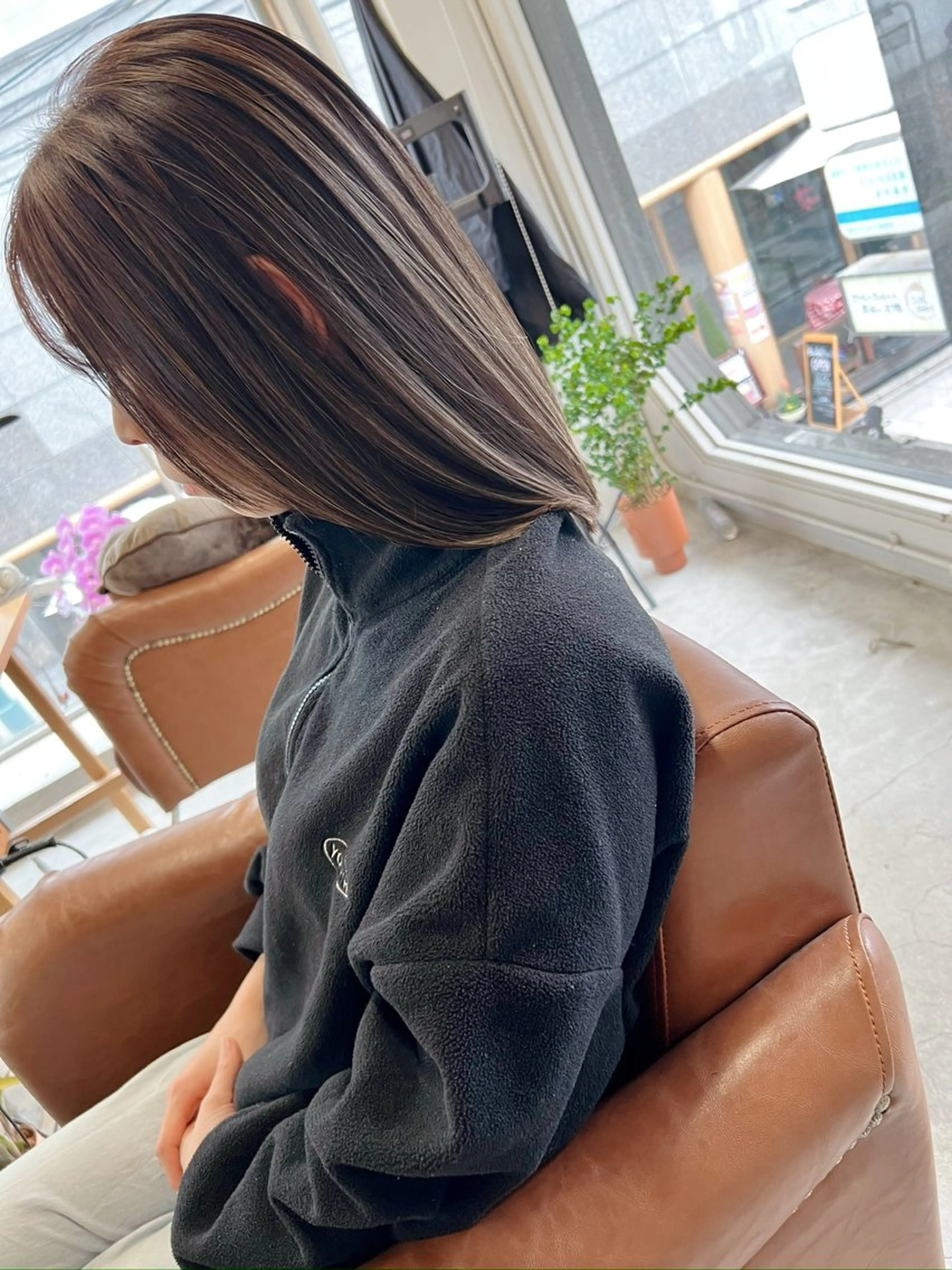 ミディアム カット ヘアカラー トリートメント 髪質改善美髪特化 ルイス奈良のヘアスタイル