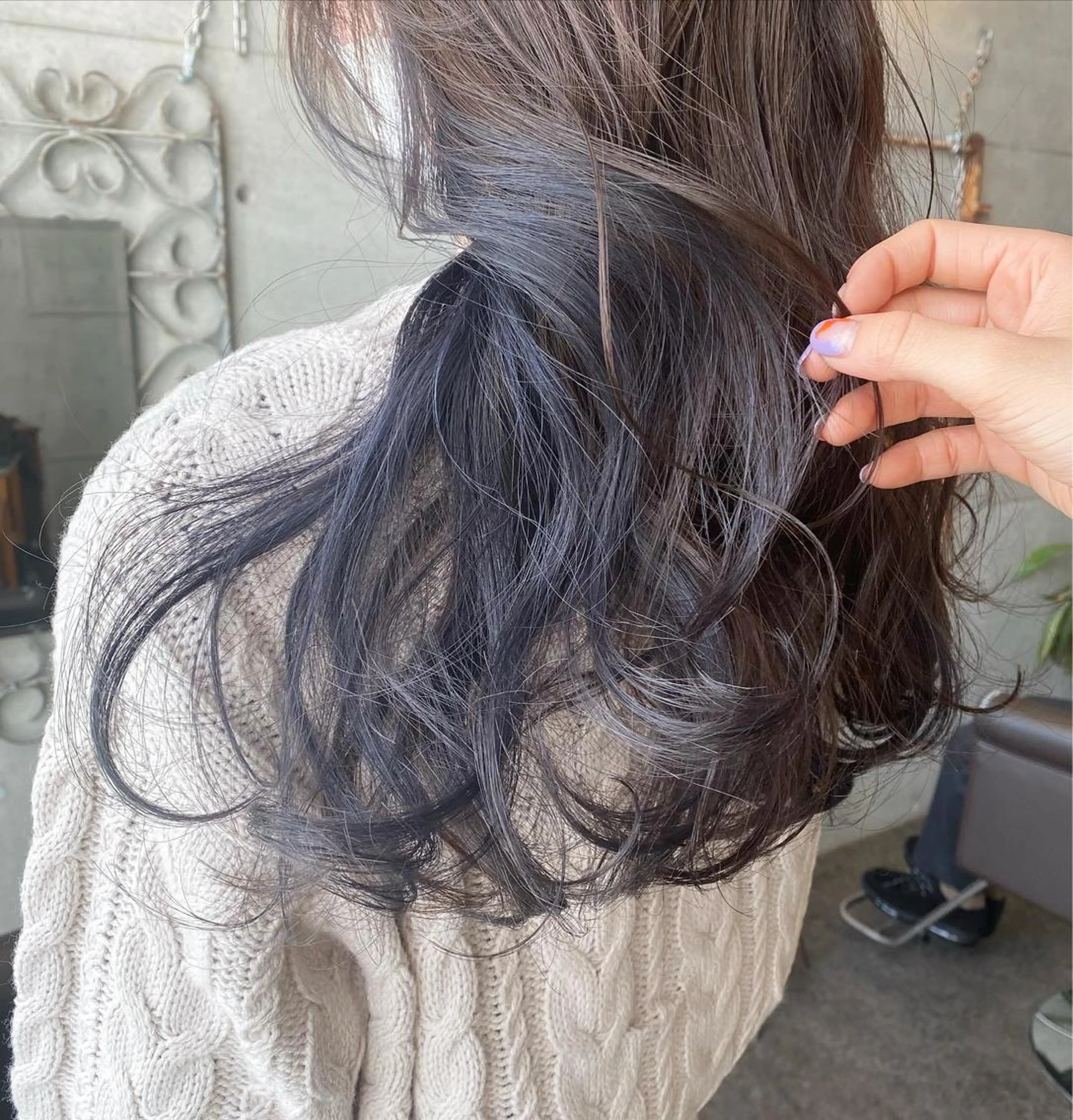 ロング カラー パーマ ヘアアレンジ メンズ キッズ ネイル マツエク・マツパ アイブロウ モリモト サナのヘアスタイル