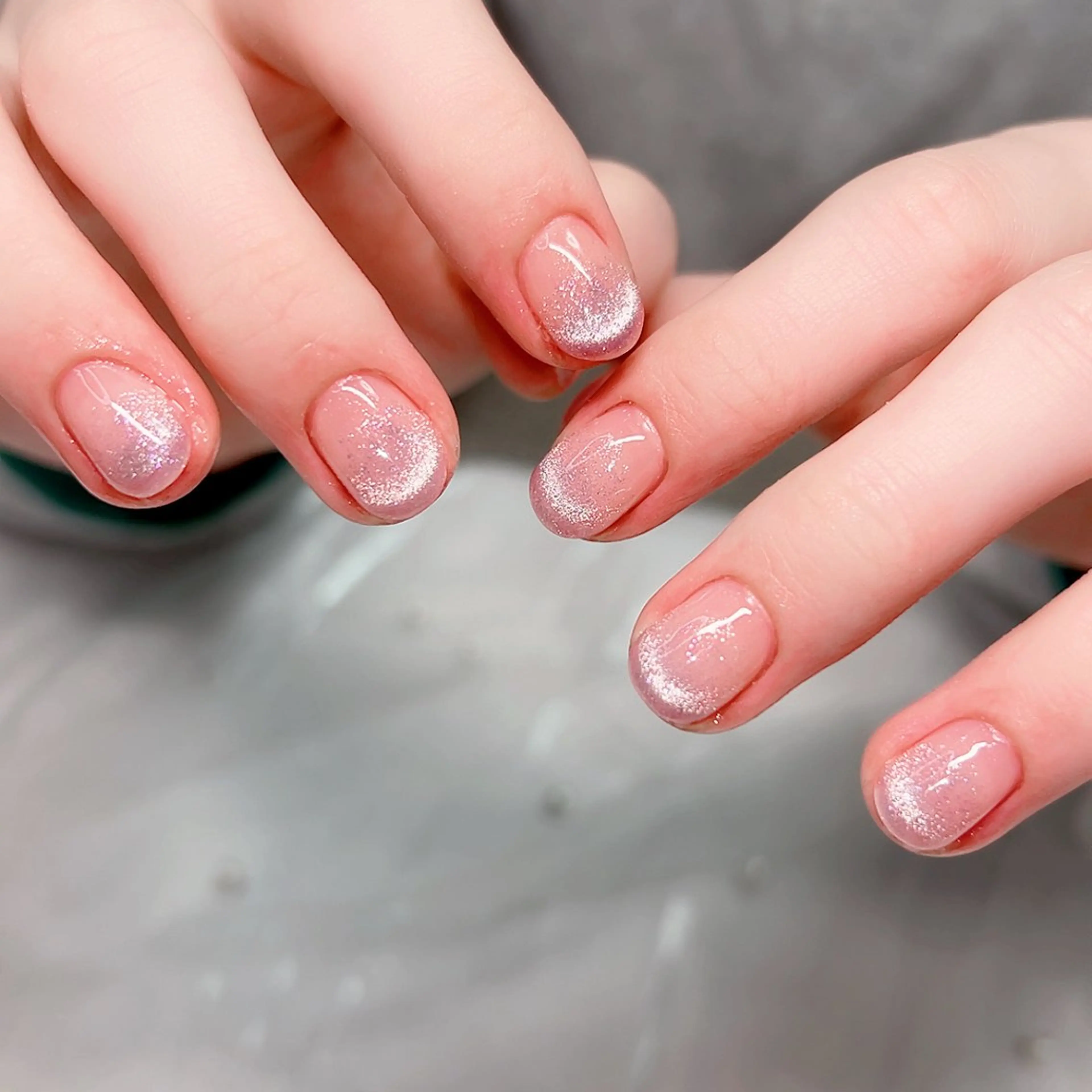 ネイル オーロラネイル ミラーネイル オフィスネイル ワンカラーネイル シンプルネイル ハンドネイル Cute Tips nailのネイルデザイン