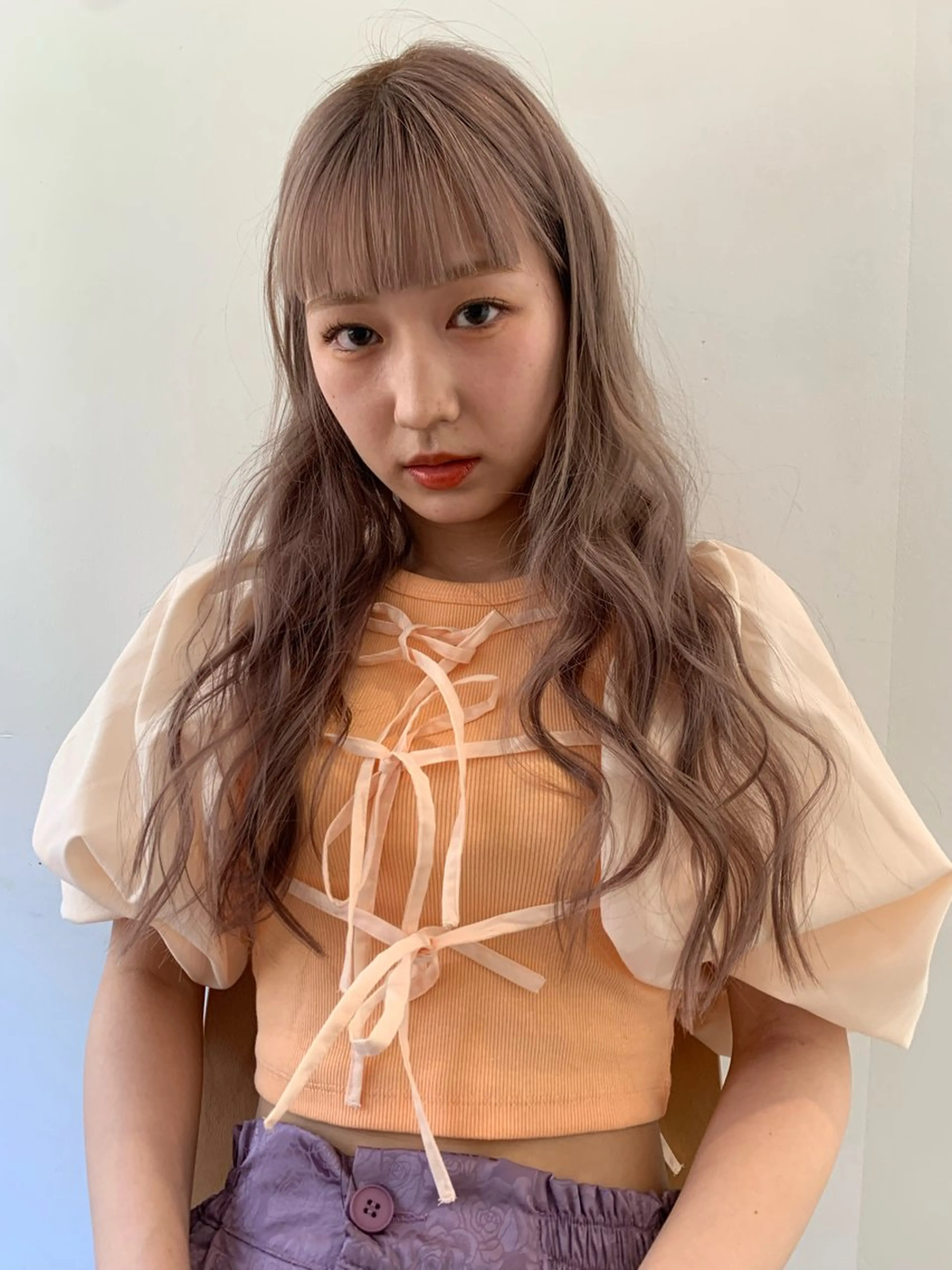 カラー hinata /ハイトーンのヘアスタイル