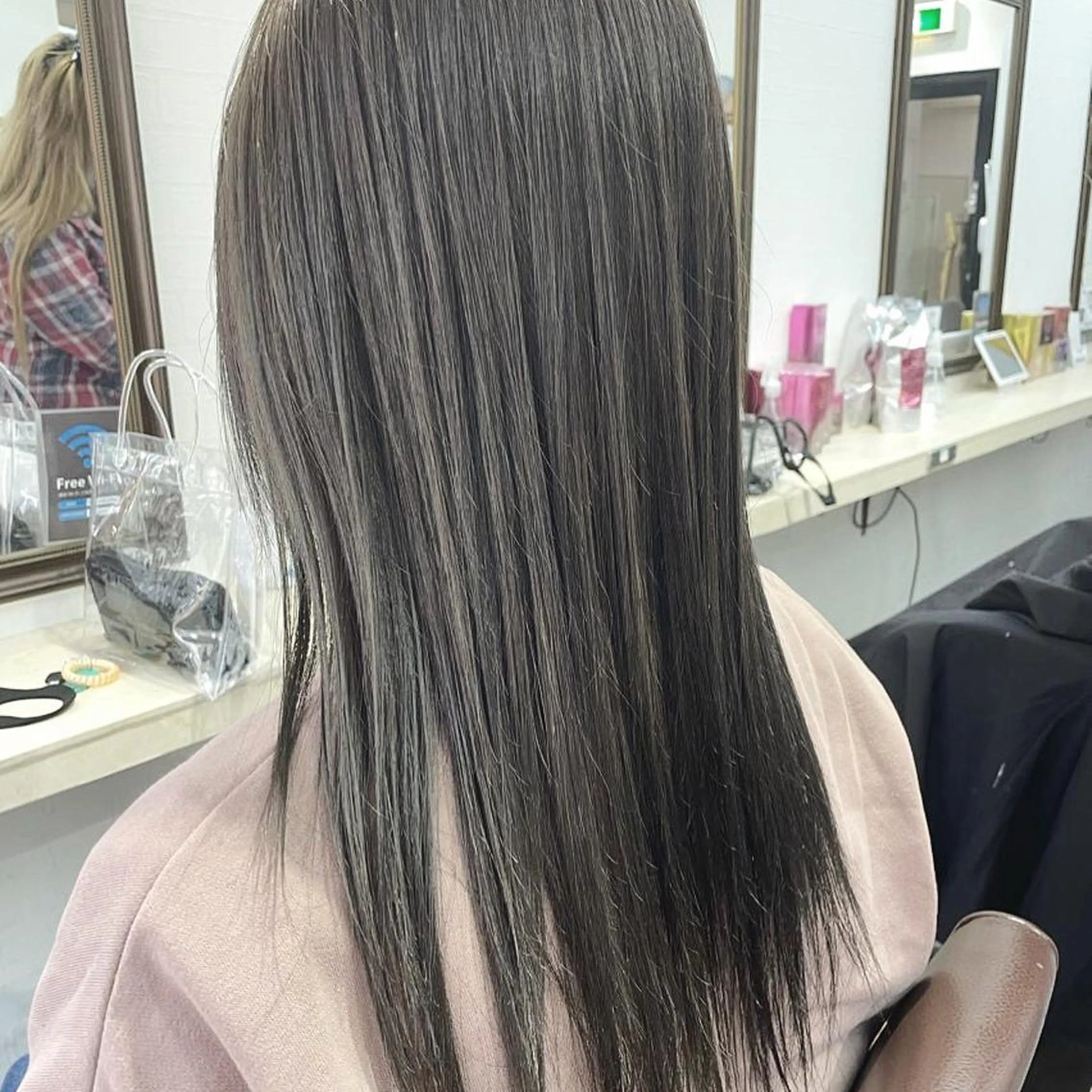 ミディアム アッシュ 髪質改善ストレートo rメンズスタイル今岡のヘアスタイル