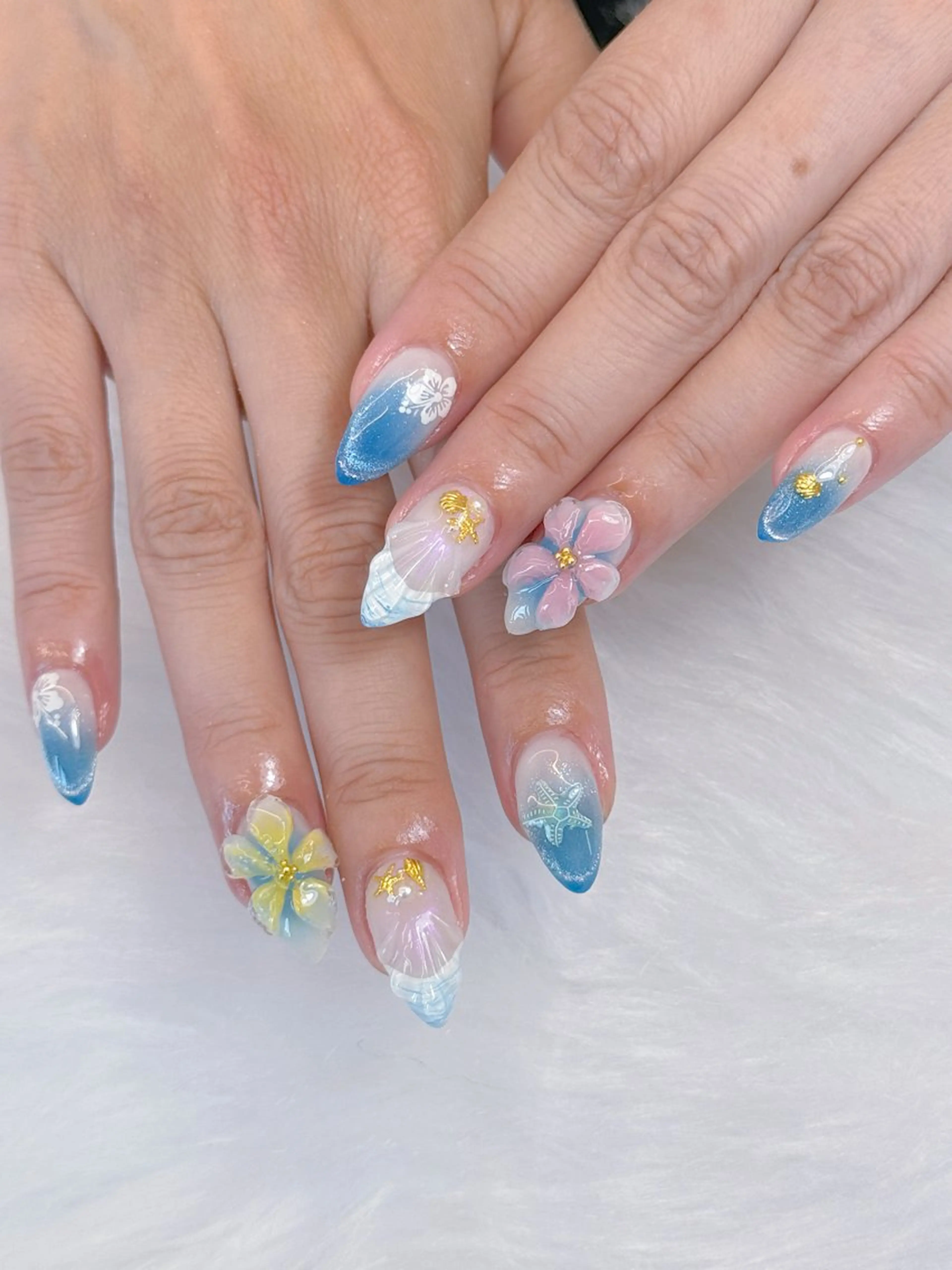 ネイル チークネイル 長さ出し フットネイル 韓国ネイル マグネットネイル Luxe Nailのネイルデザイン