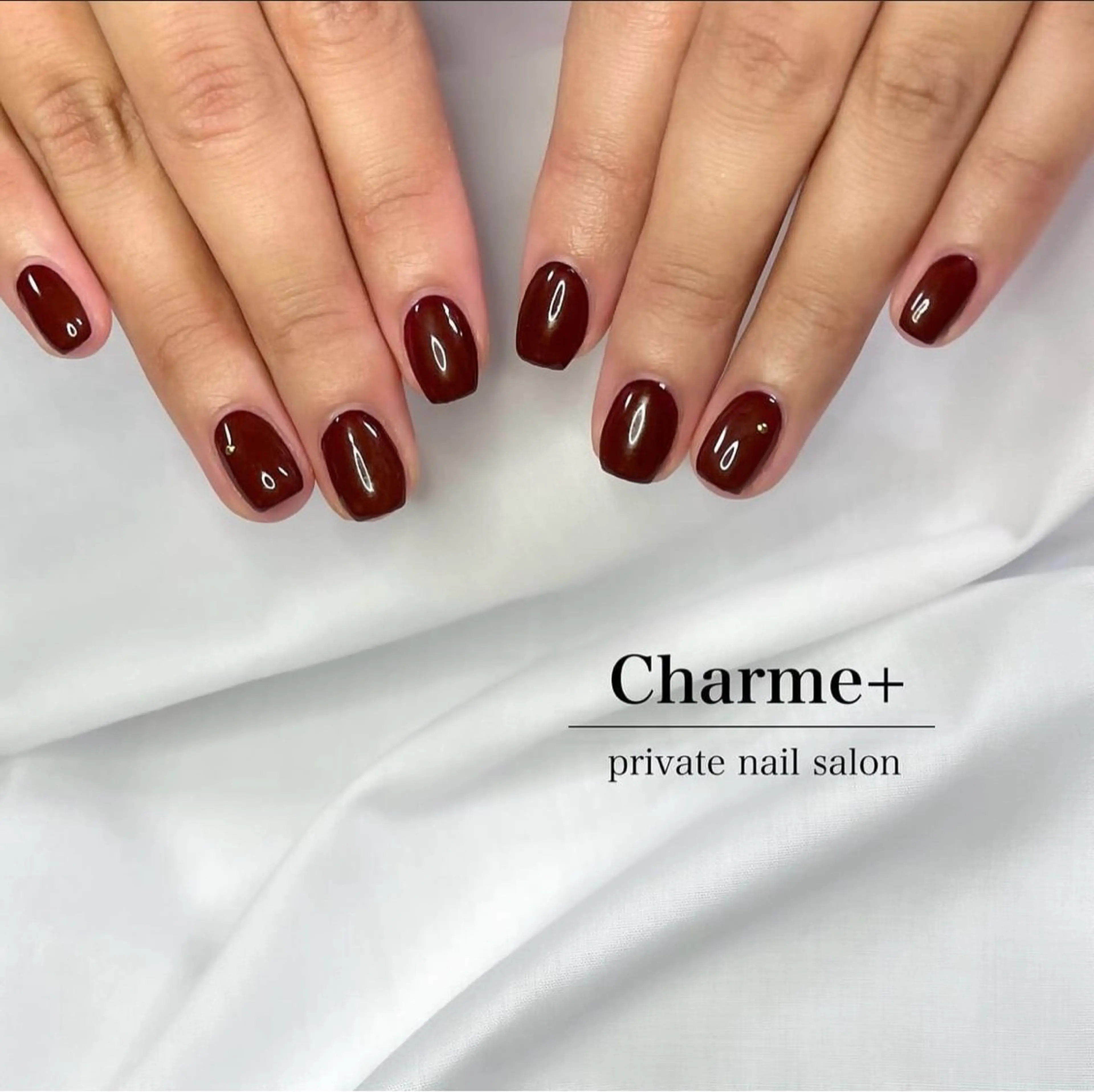 ミディアム ハンドネイル Aoi .の眉毛・アイブロウイメージ