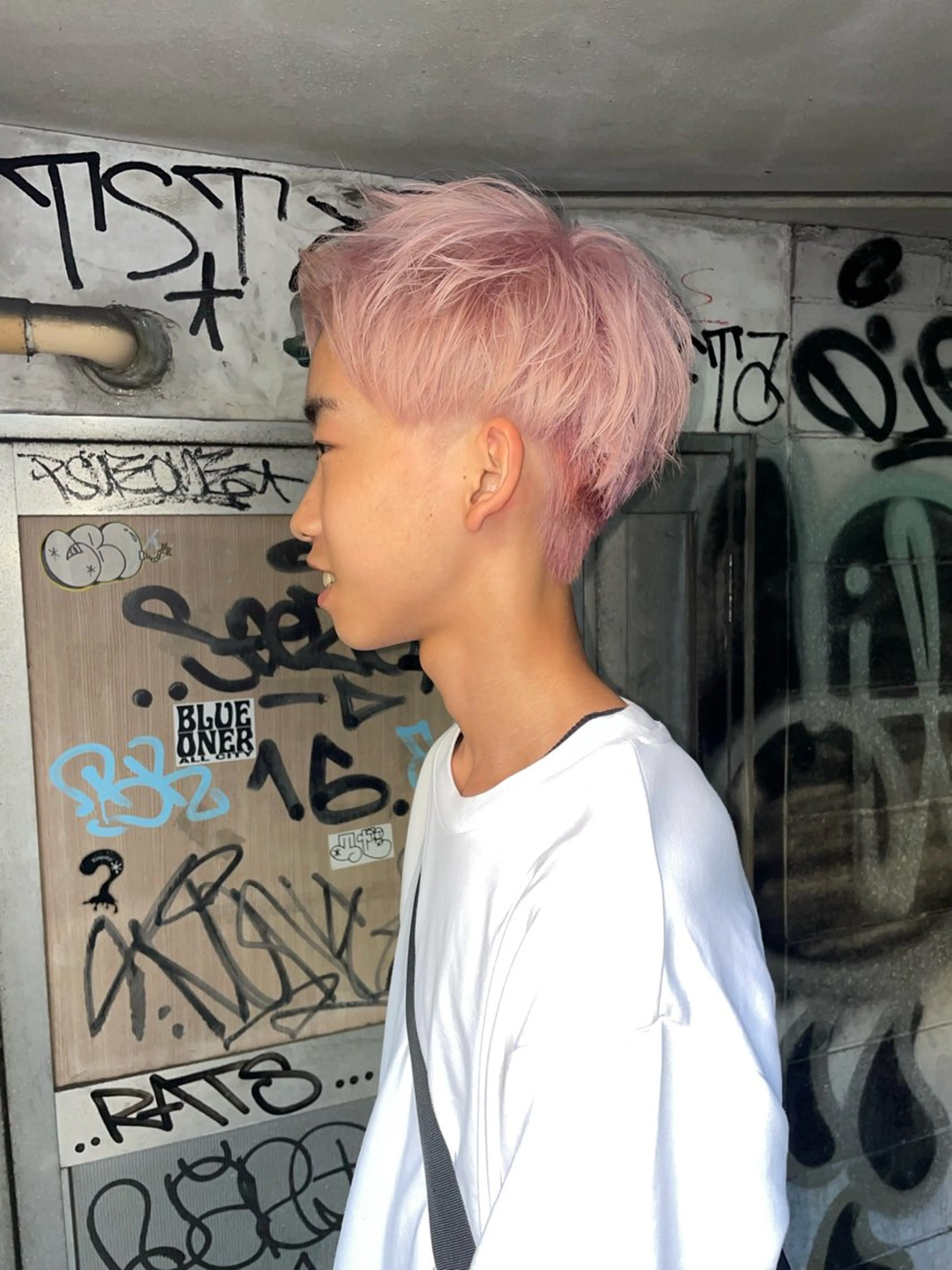 ショート カラー メンズ メンズハイトーン ハイトーンカラー ピンクカラー ホワイトピンク ヘアカラー BLANCO　NAGOYA SAKAE所属・デザイン／ブリーチ /綾華のヘアスタイル